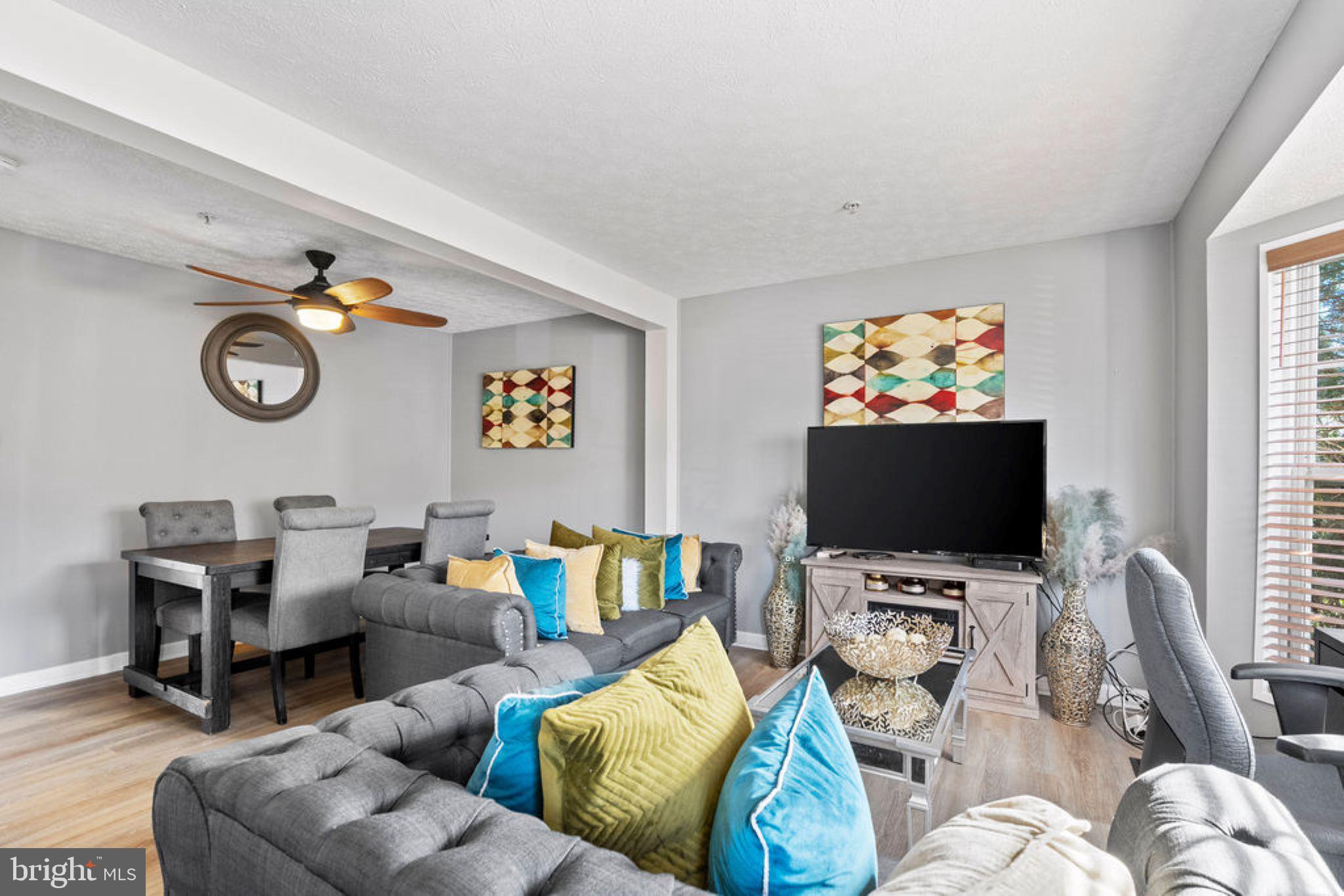 HOLLY WOODS - Residential