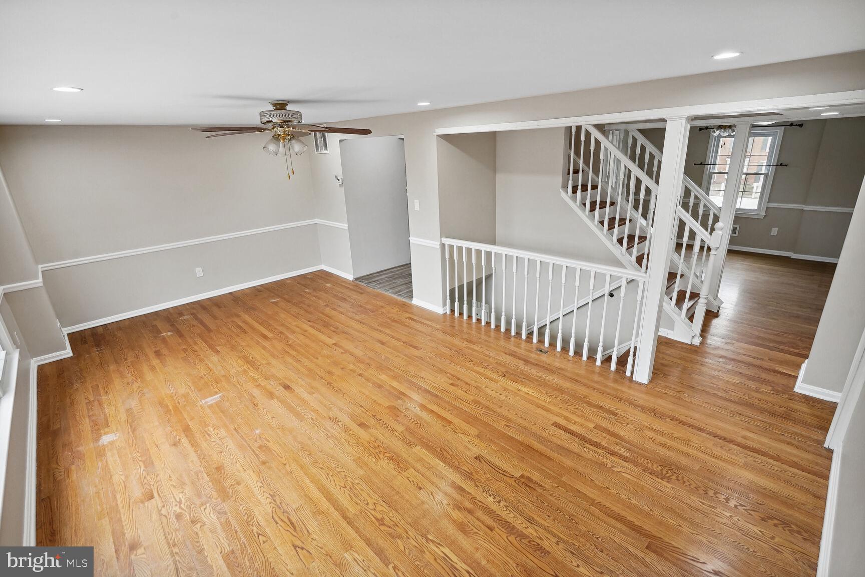 8102 PINELAKE COURT