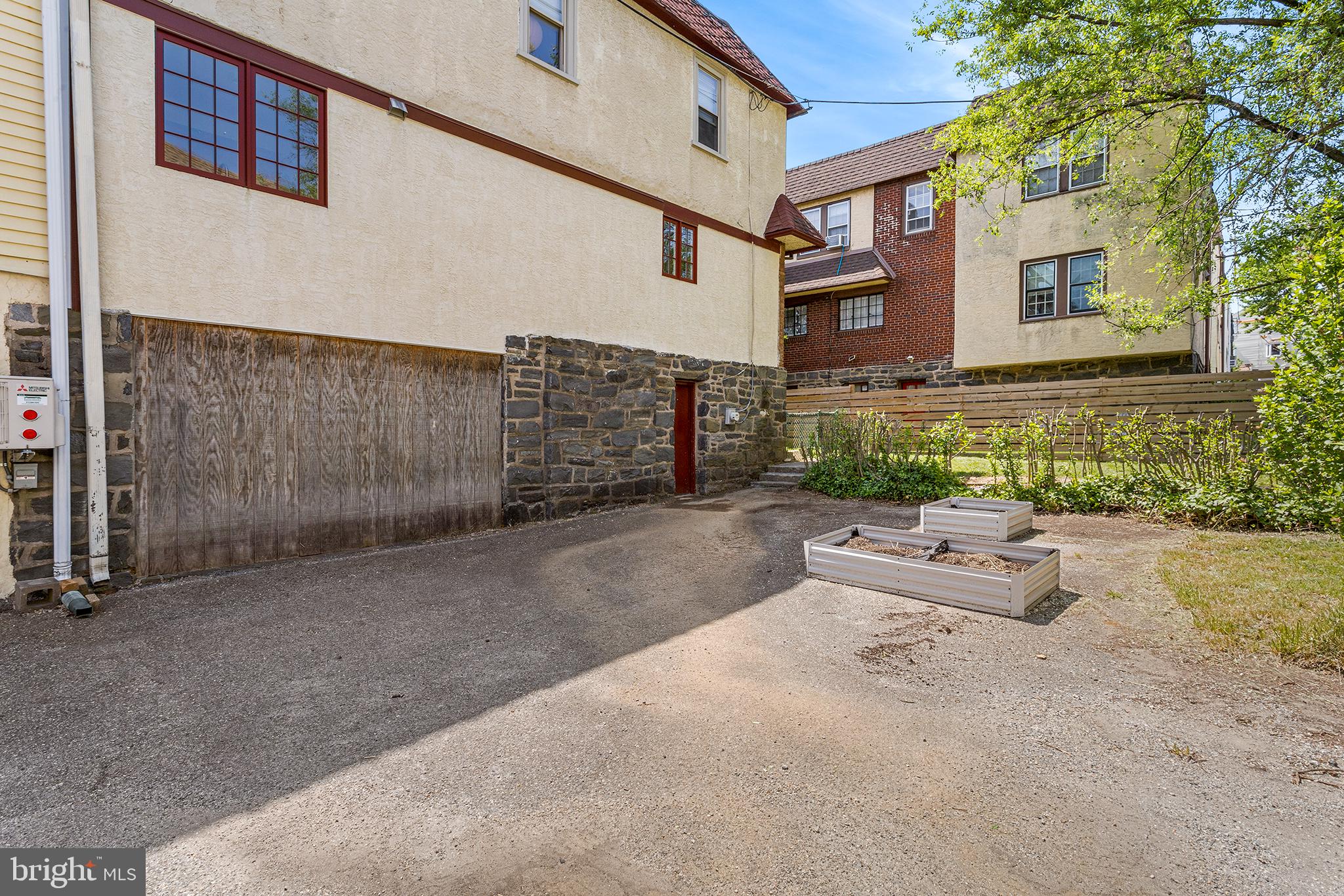 ARDMORE PARK - Residential