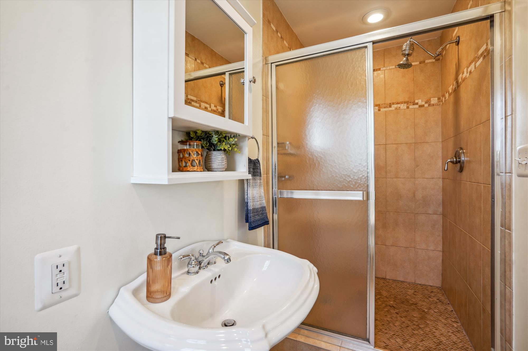 ROLLINGWOOD - Residential