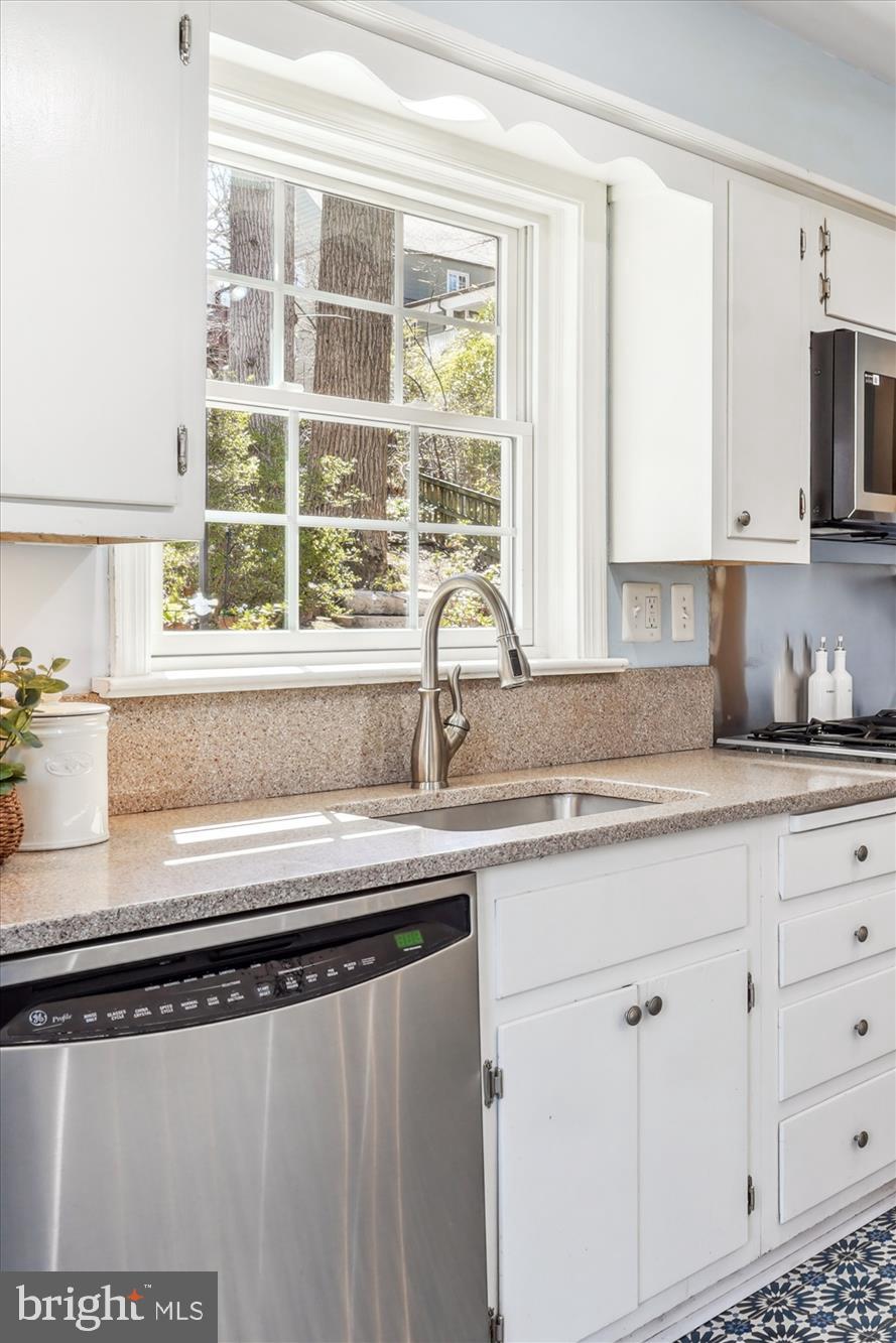 ROLLINGWOOD - Residential