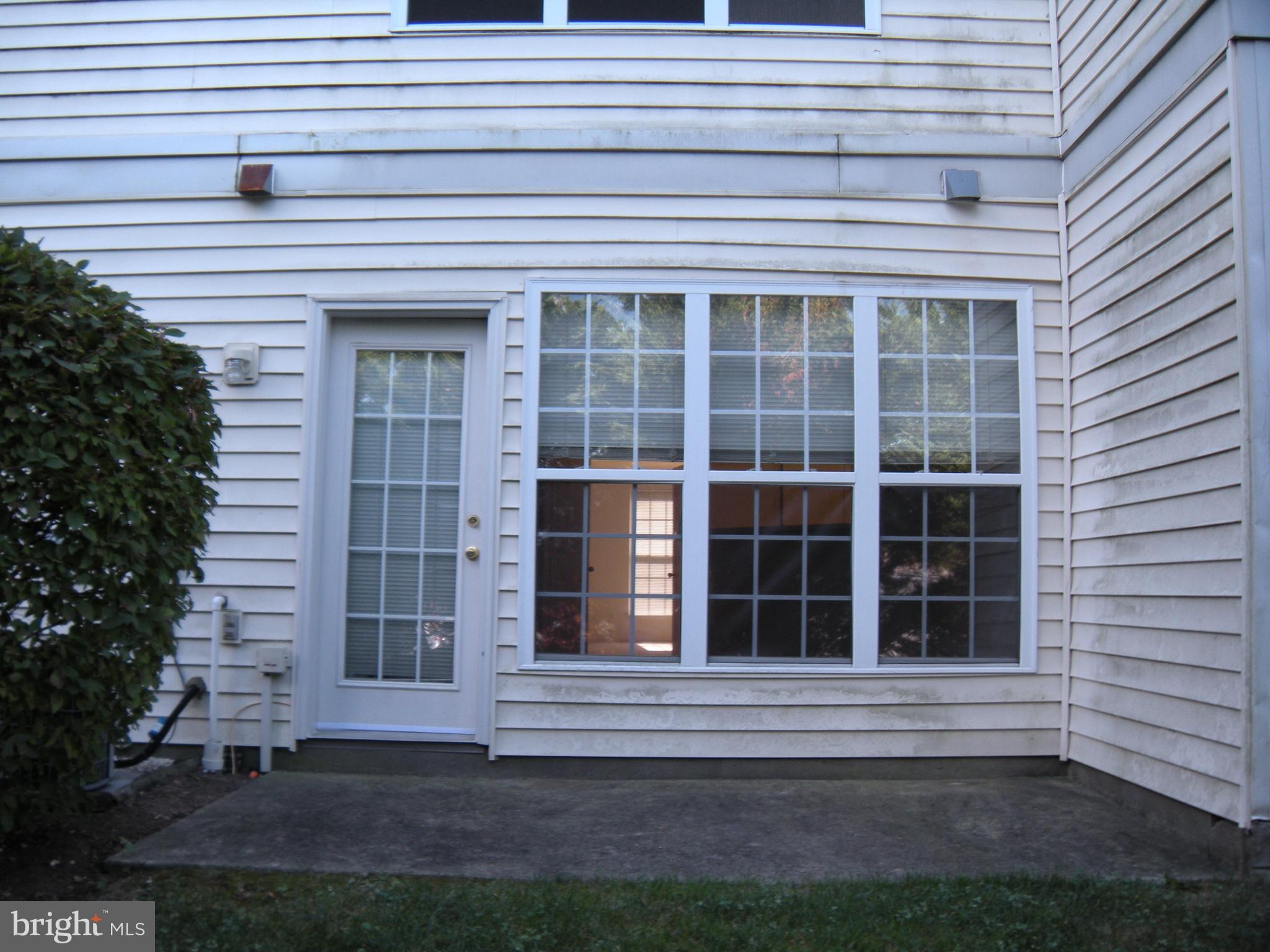 MANORS AT MCNAIR FARMS - Residential Lease