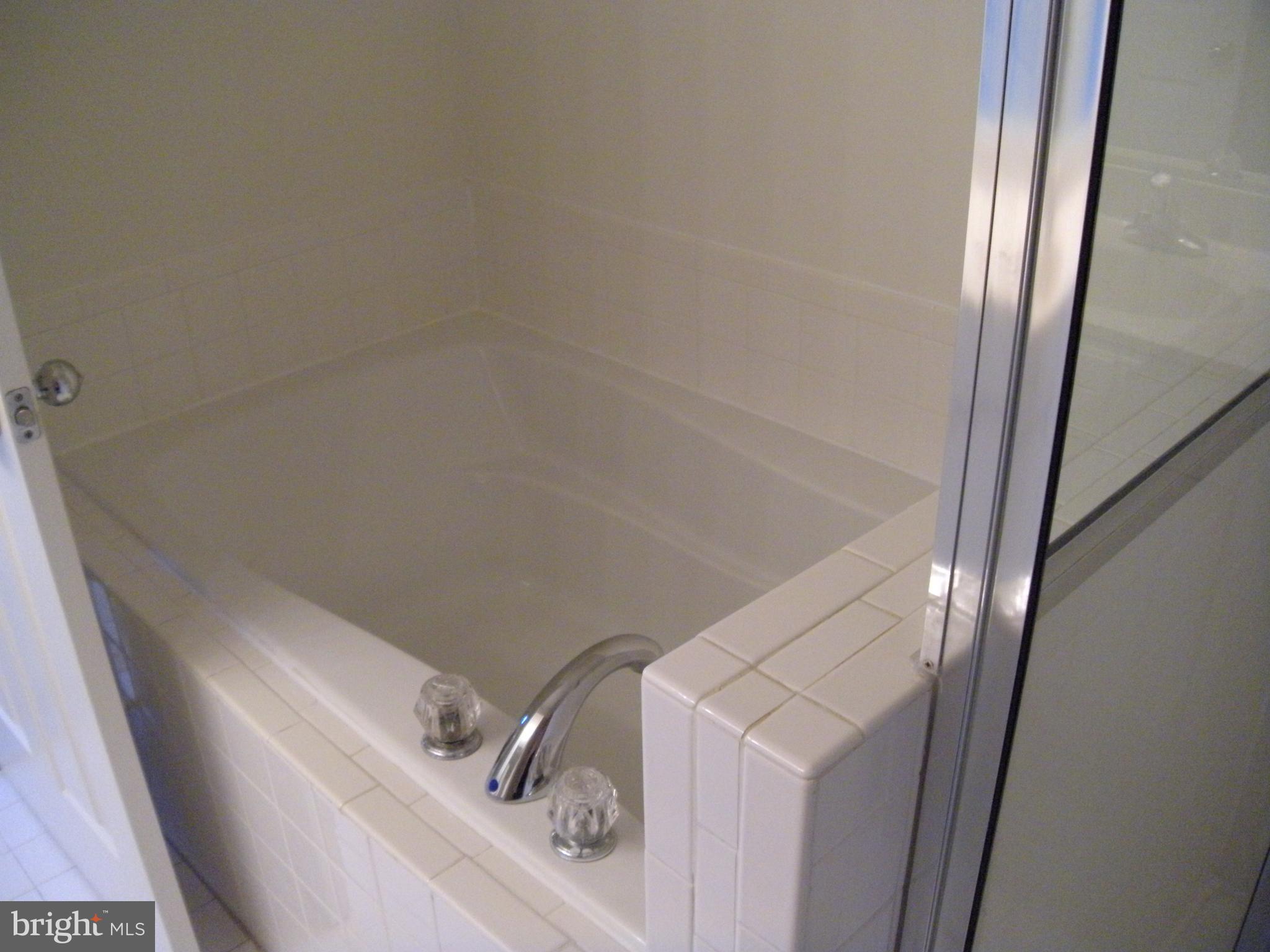 MANORS AT MCNAIR FARMS - Residential Lease