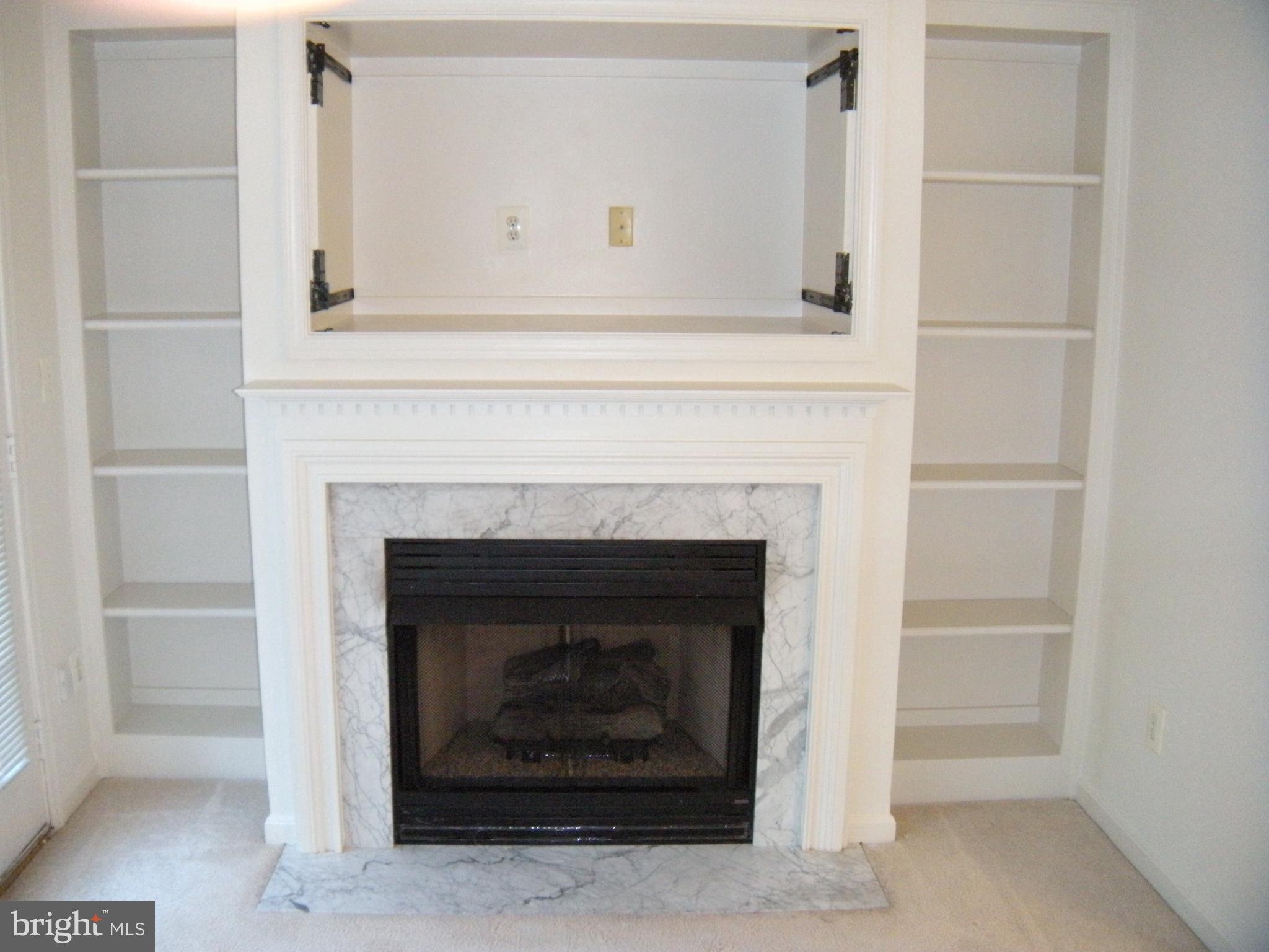 MANORS AT MCNAIR FARMS - Residential Lease