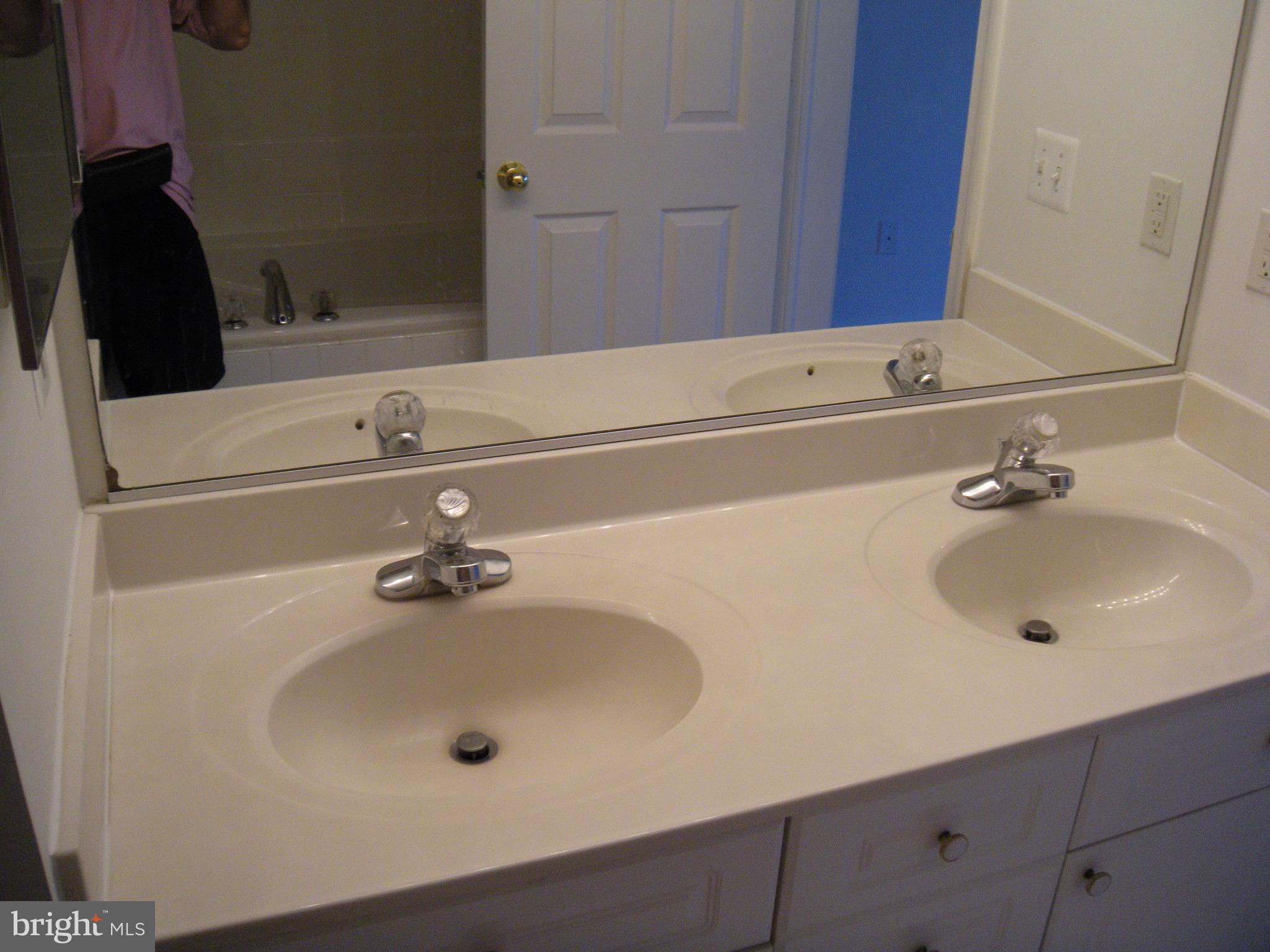 MANORS AT MCNAIR FARMS - Residential Lease