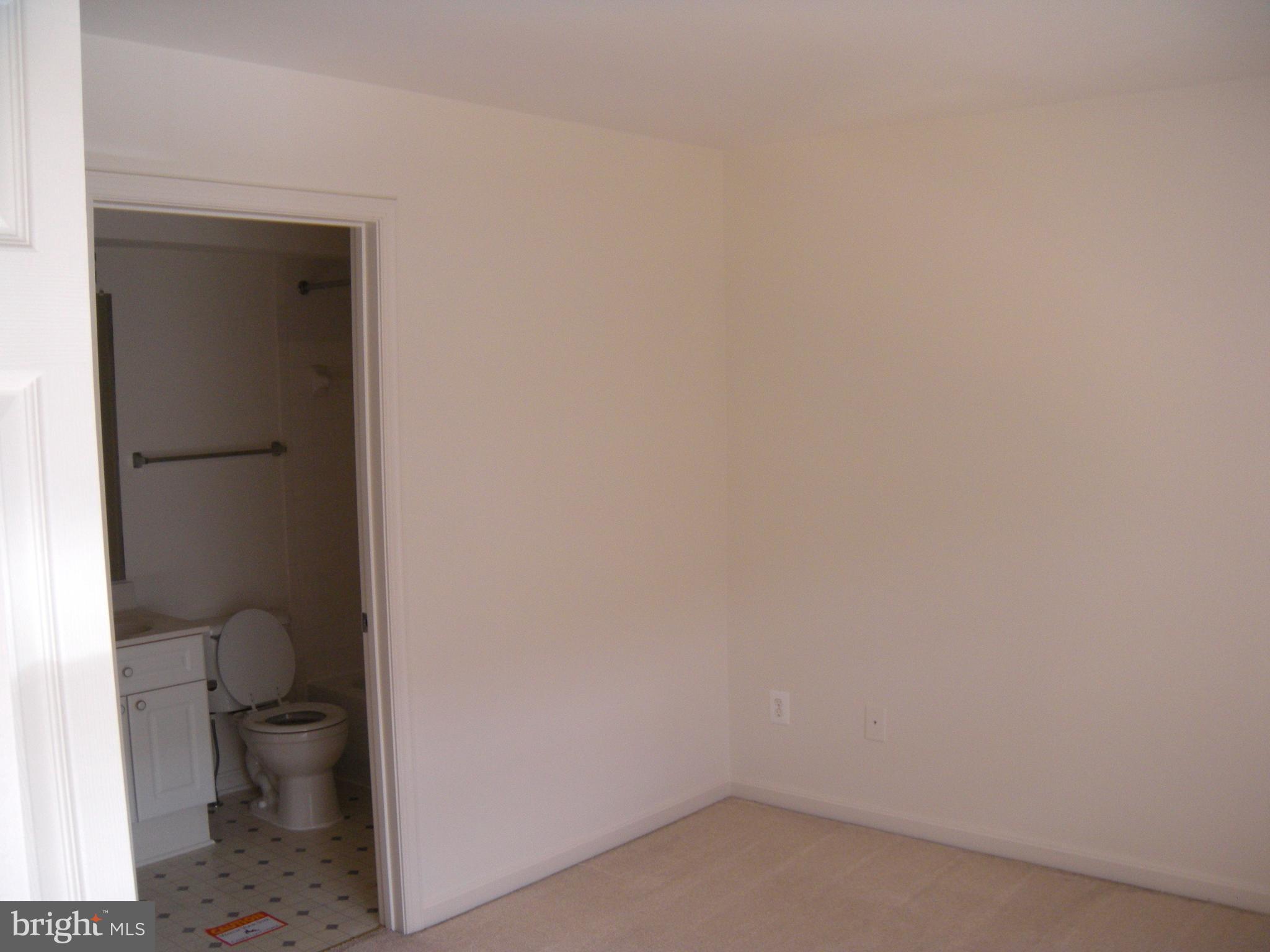 MANORS AT MCNAIR FARMS - Residential Lease