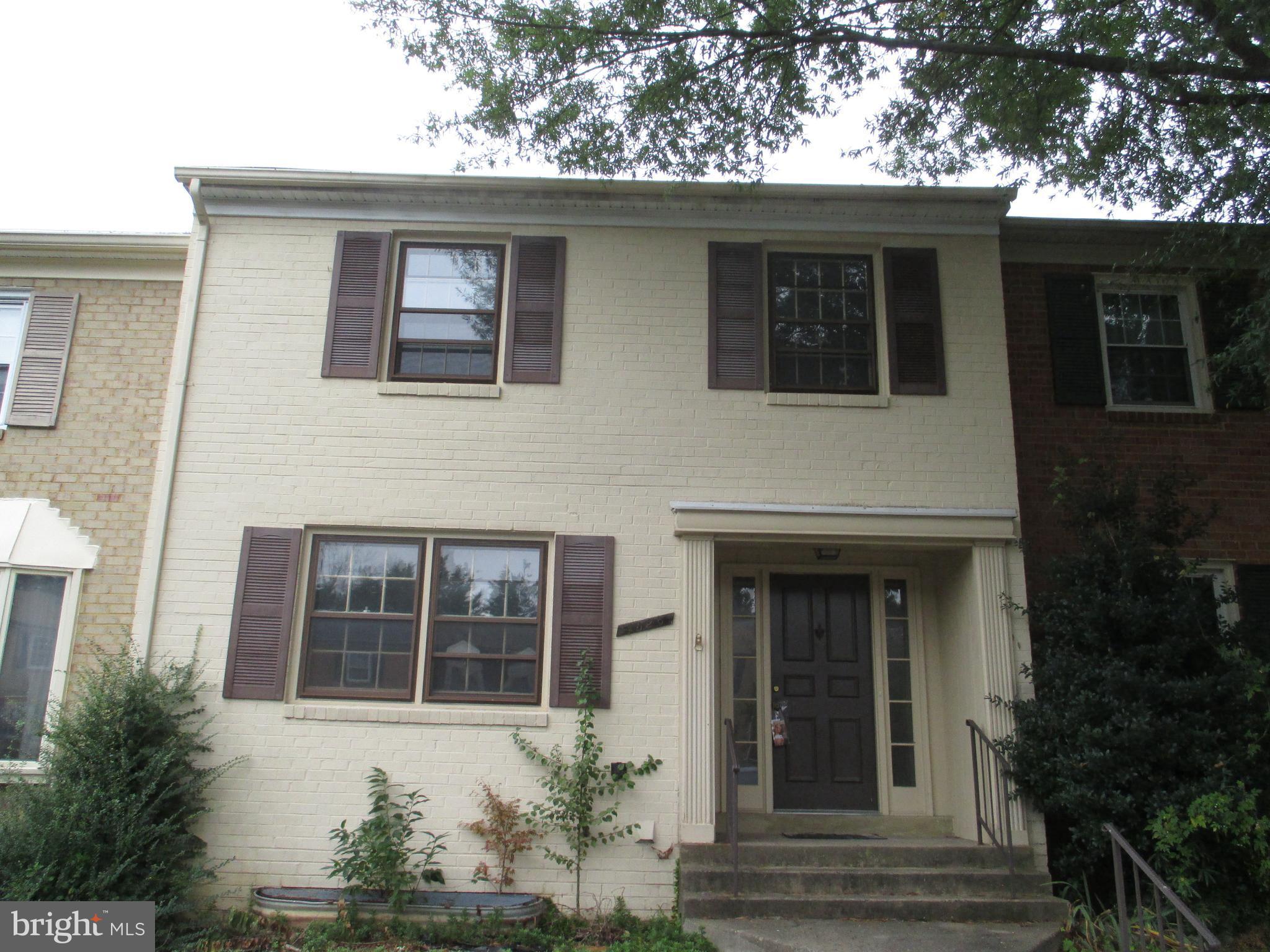 ROYAL COURT - Residential Lease