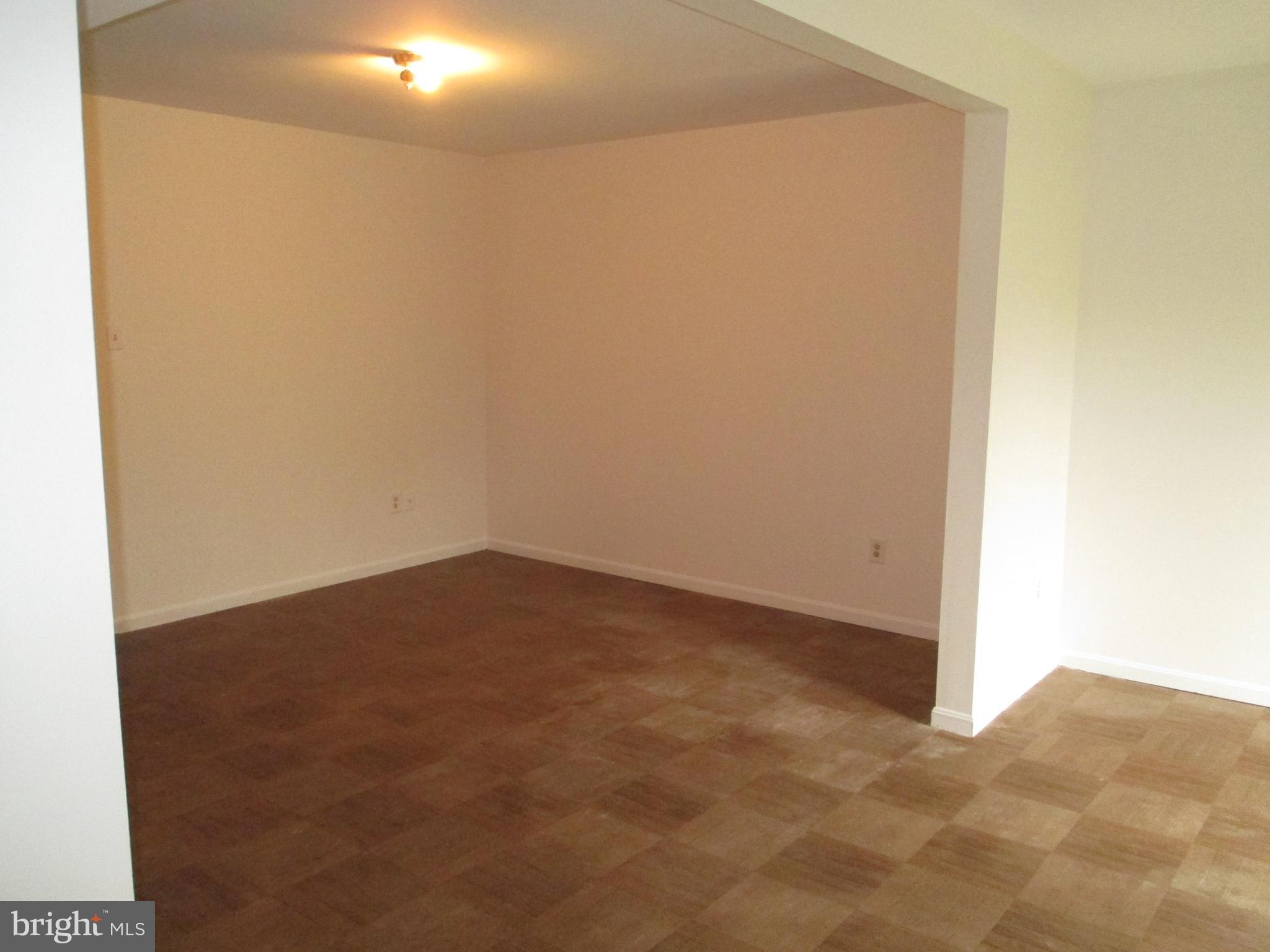 ROYAL COURT - Residential Lease