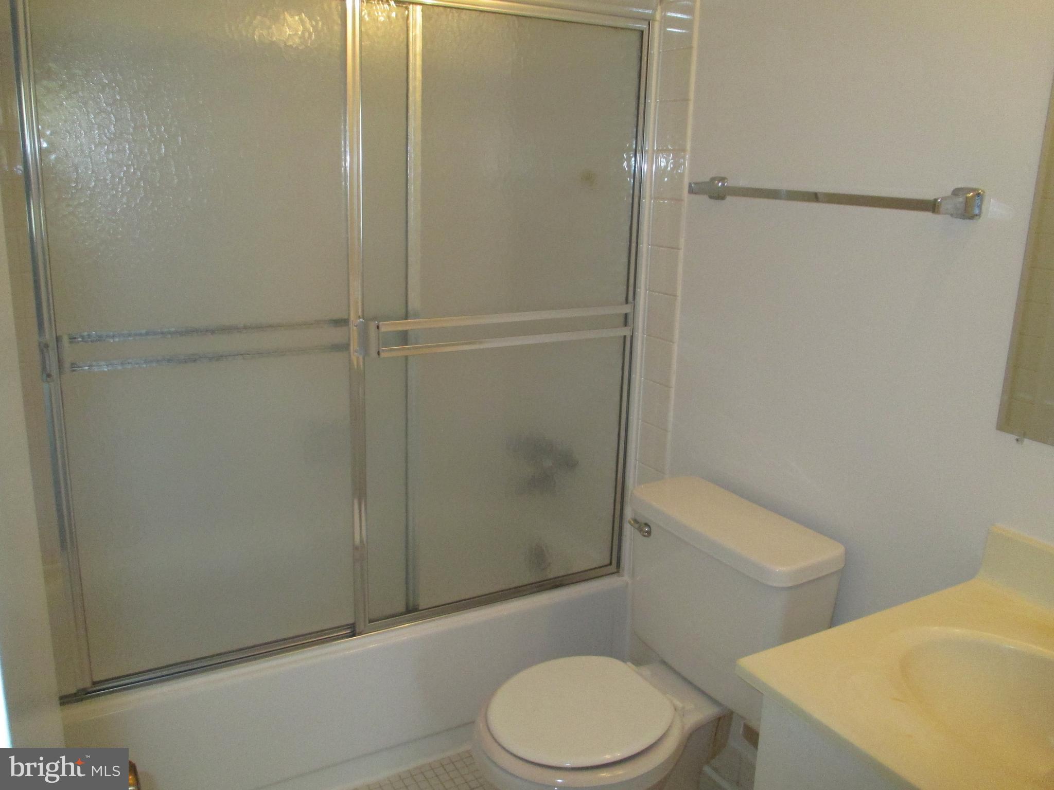 ROYAL COURT - Residential Lease