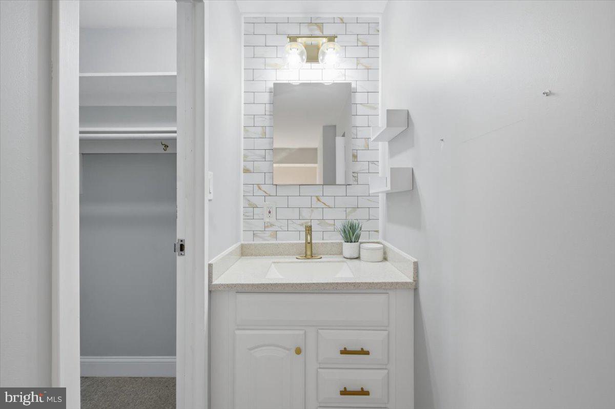 GLENVALE CONDO - Residential