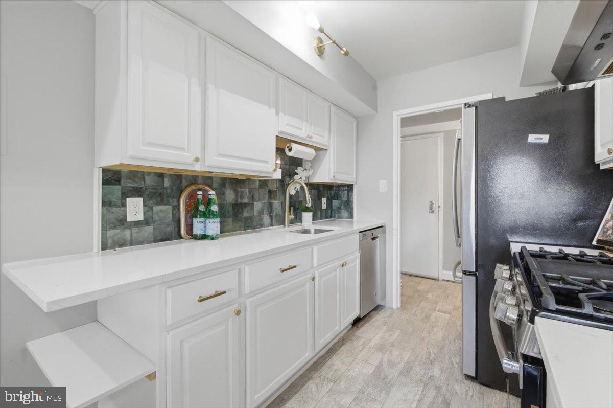 GLENVALE CONDO - Residential