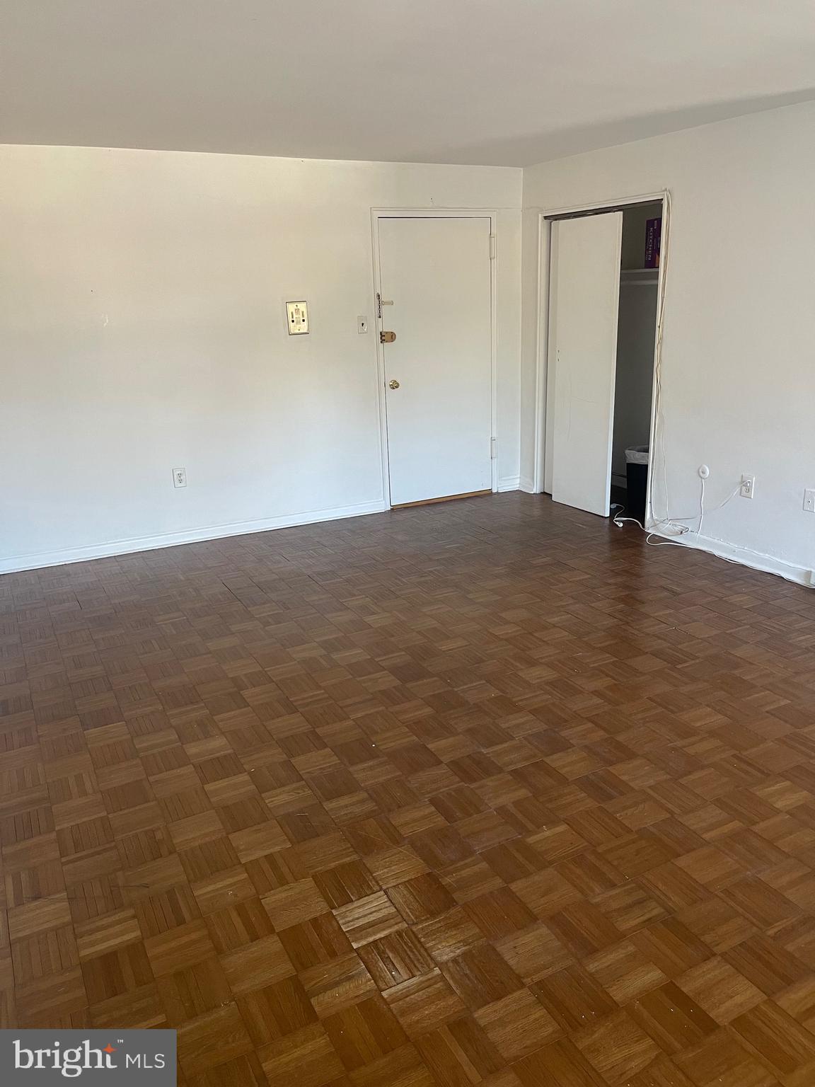 GERMANTOWN (EAST) - Residential