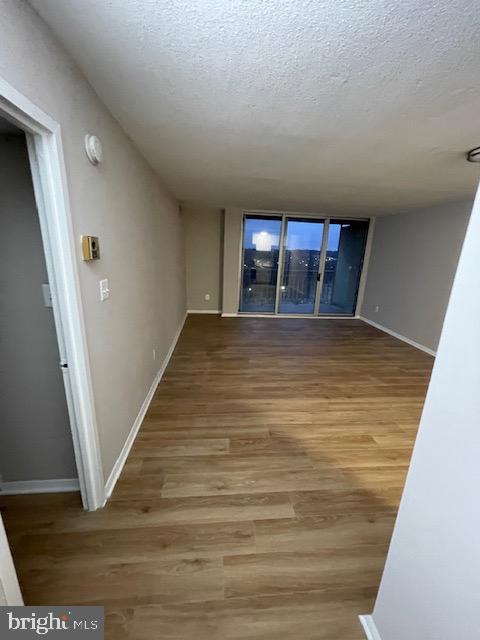 PRESIDENTIAL TOWERS - Residential