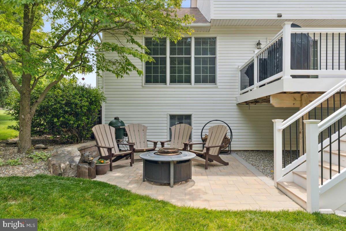 FOXFIELD AT MIDDLETOWN - Residential