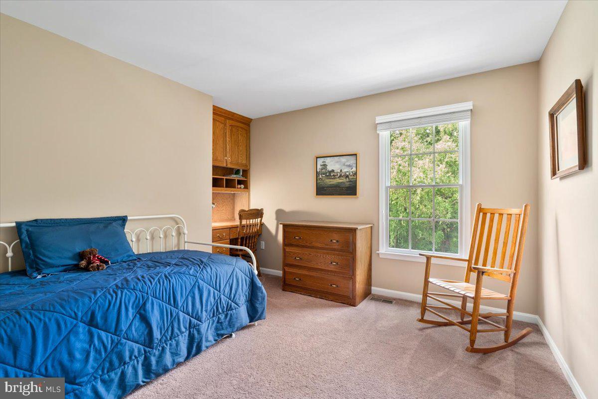 FOXFIELD AT MIDDLETOWN - Residential