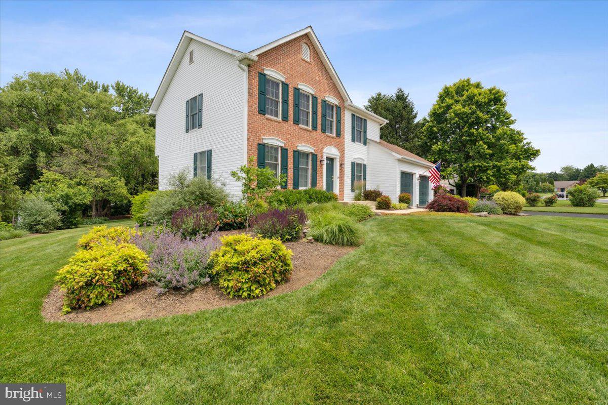 FOXFIELD AT MIDDLETOWN - Residential