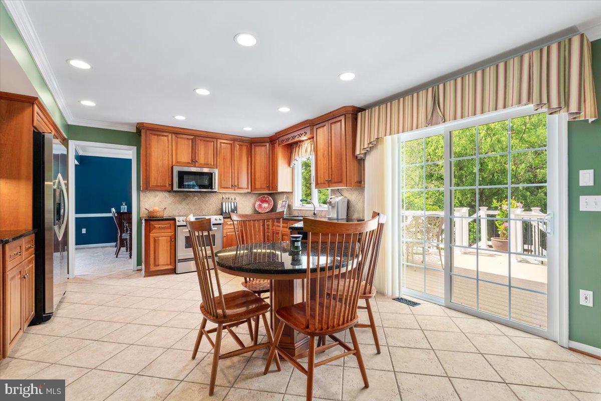 FOXFIELD AT MIDDLETOWN - Residential