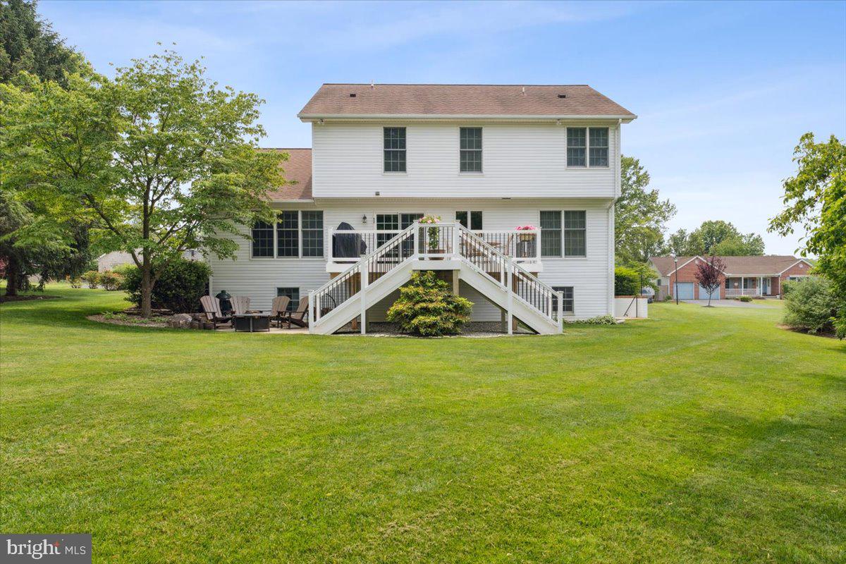 FOXFIELD AT MIDDLETOWN - Residential