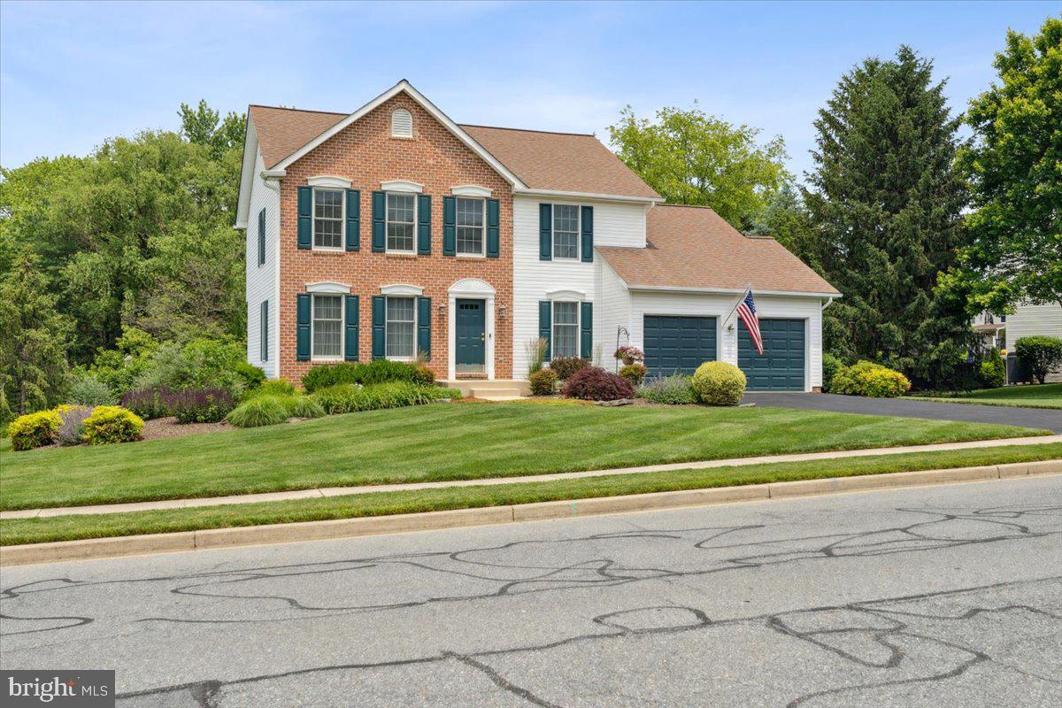 FOXFIELD AT MIDDLETOWN - Residential