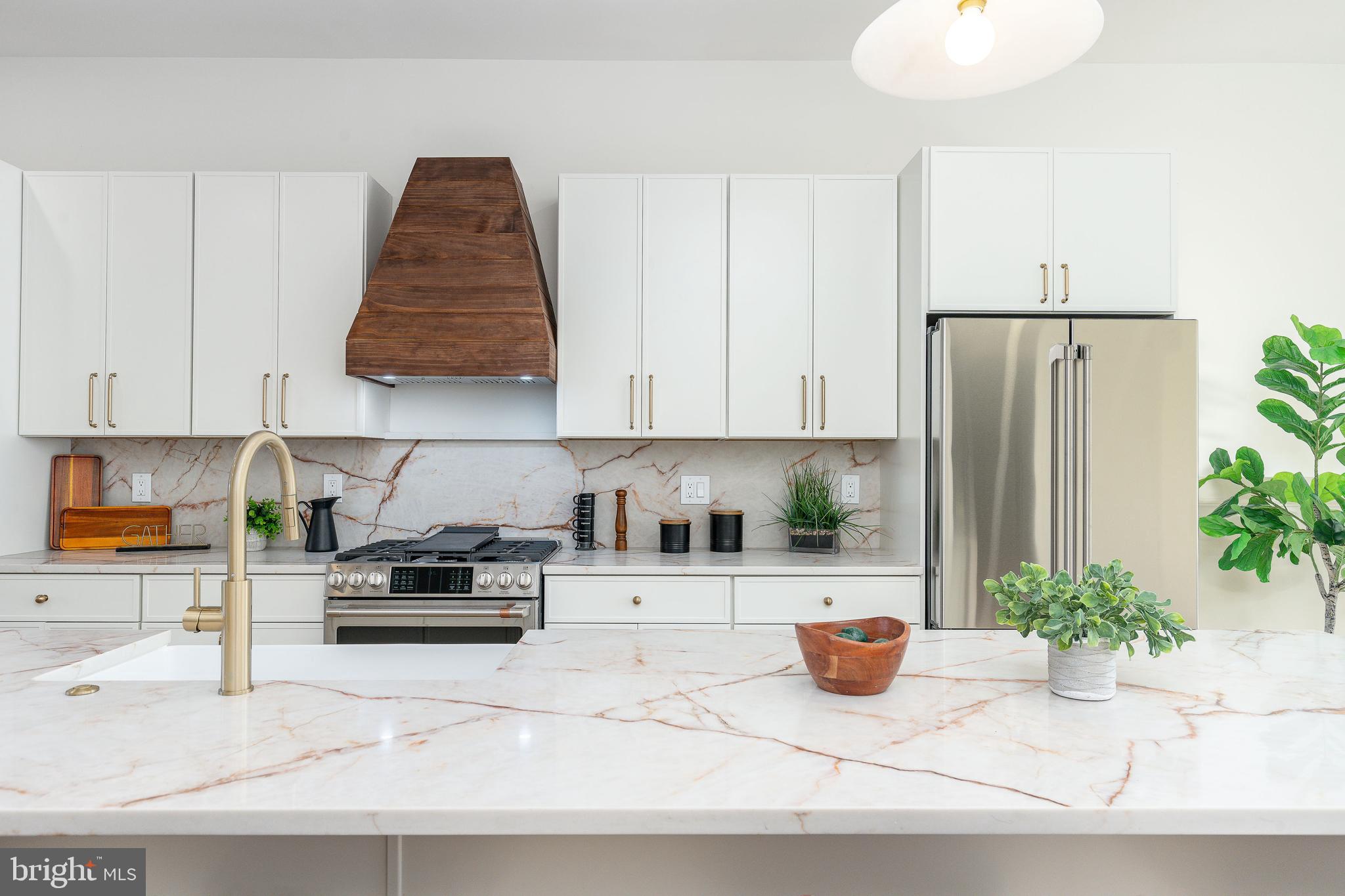 PASSYUNK SQUARE - Residential