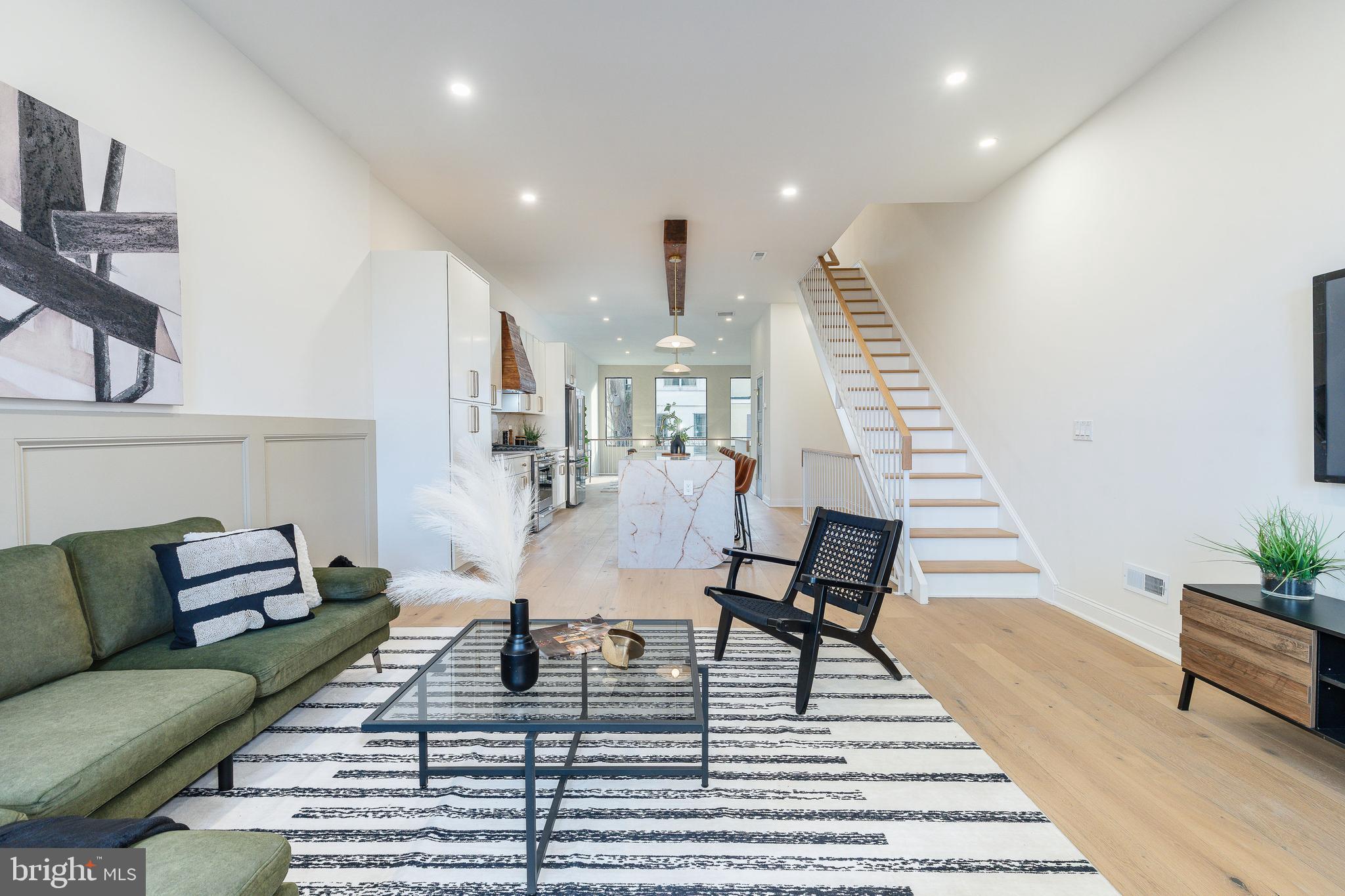 PASSYUNK SQUARE - Residential