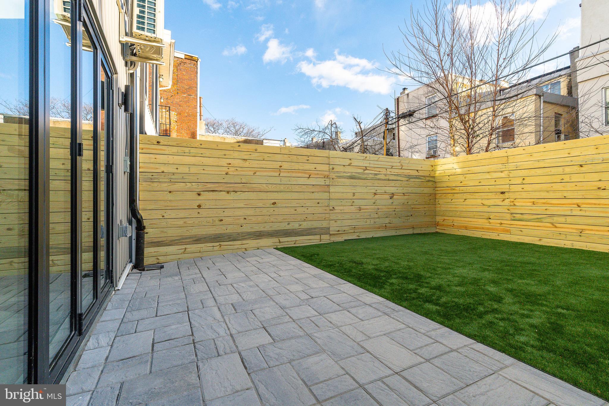 PASSYUNK SQUARE - Residential