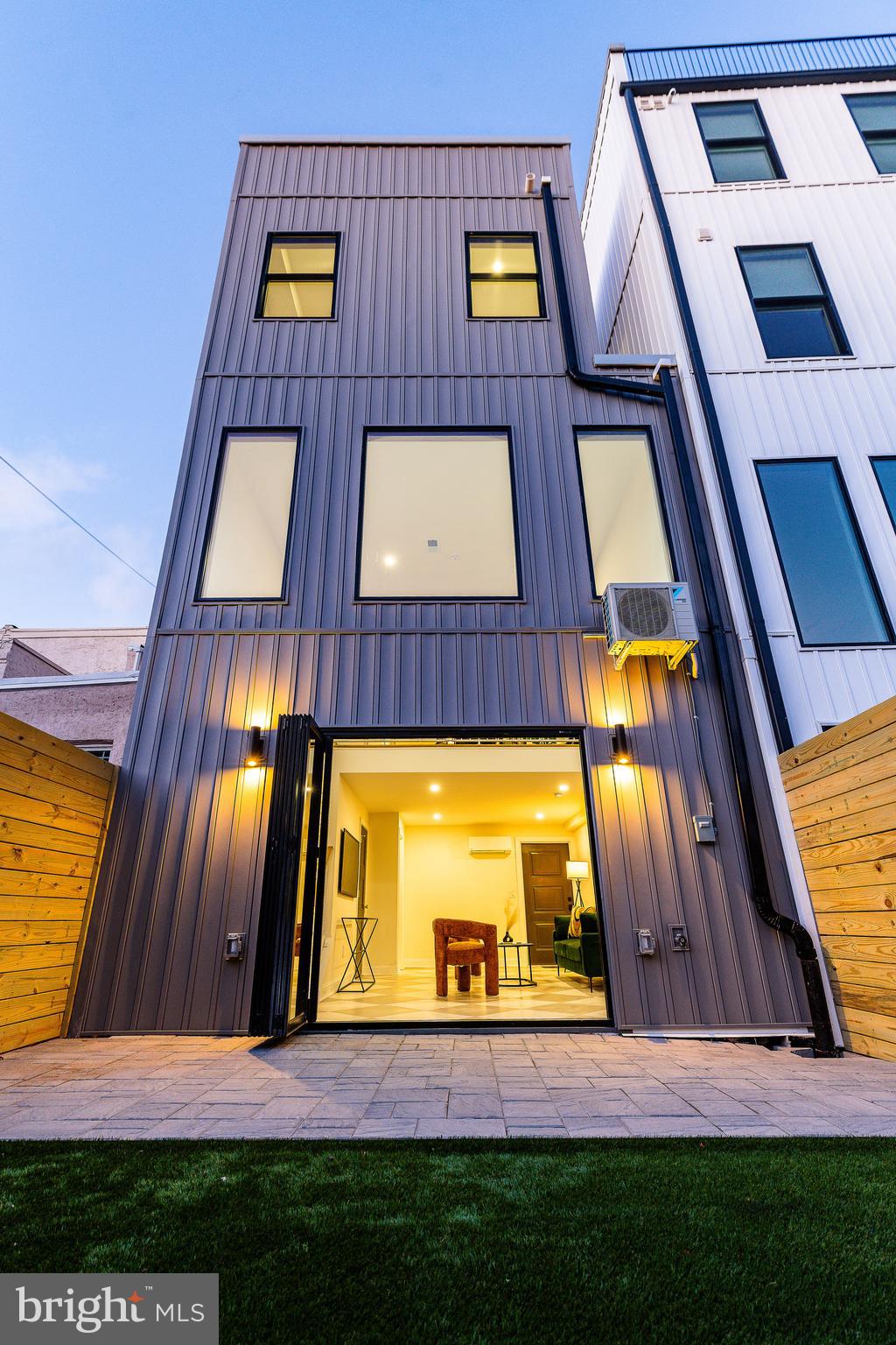 PASSYUNK SQUARE - Residential