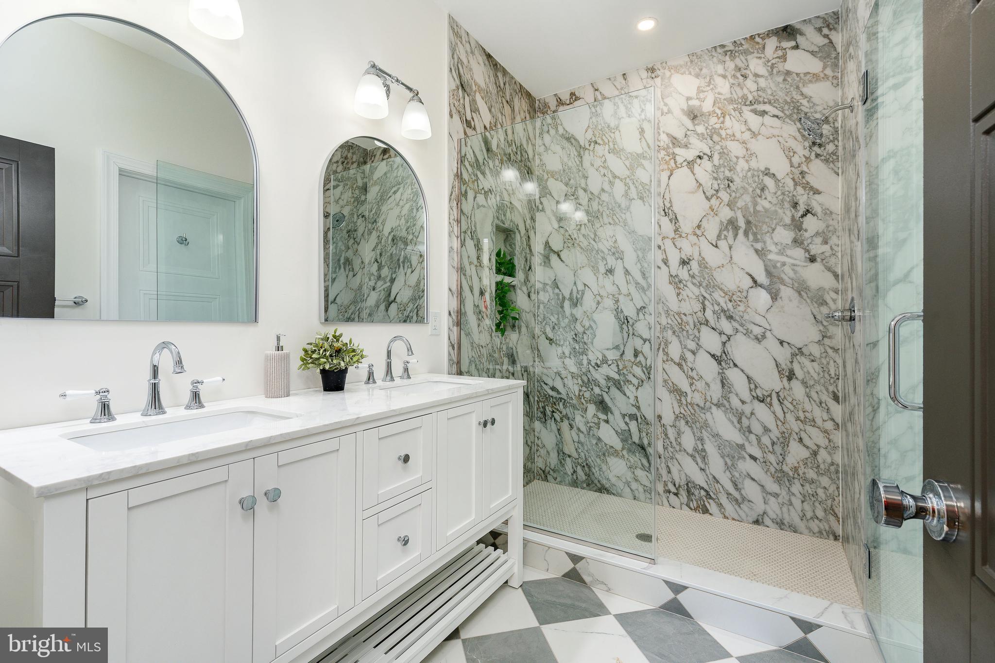 PASSYUNK SQUARE - Residential