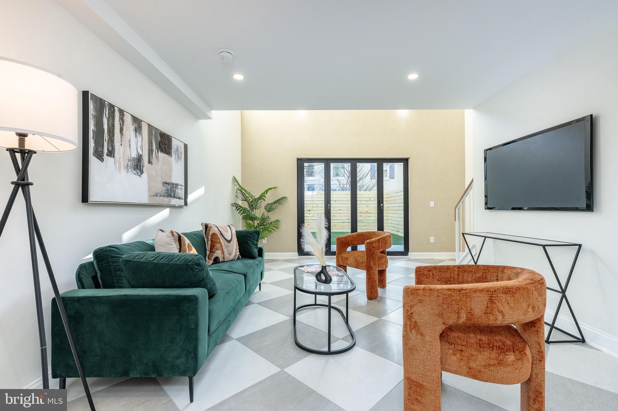 PASSYUNK SQUARE - Residential