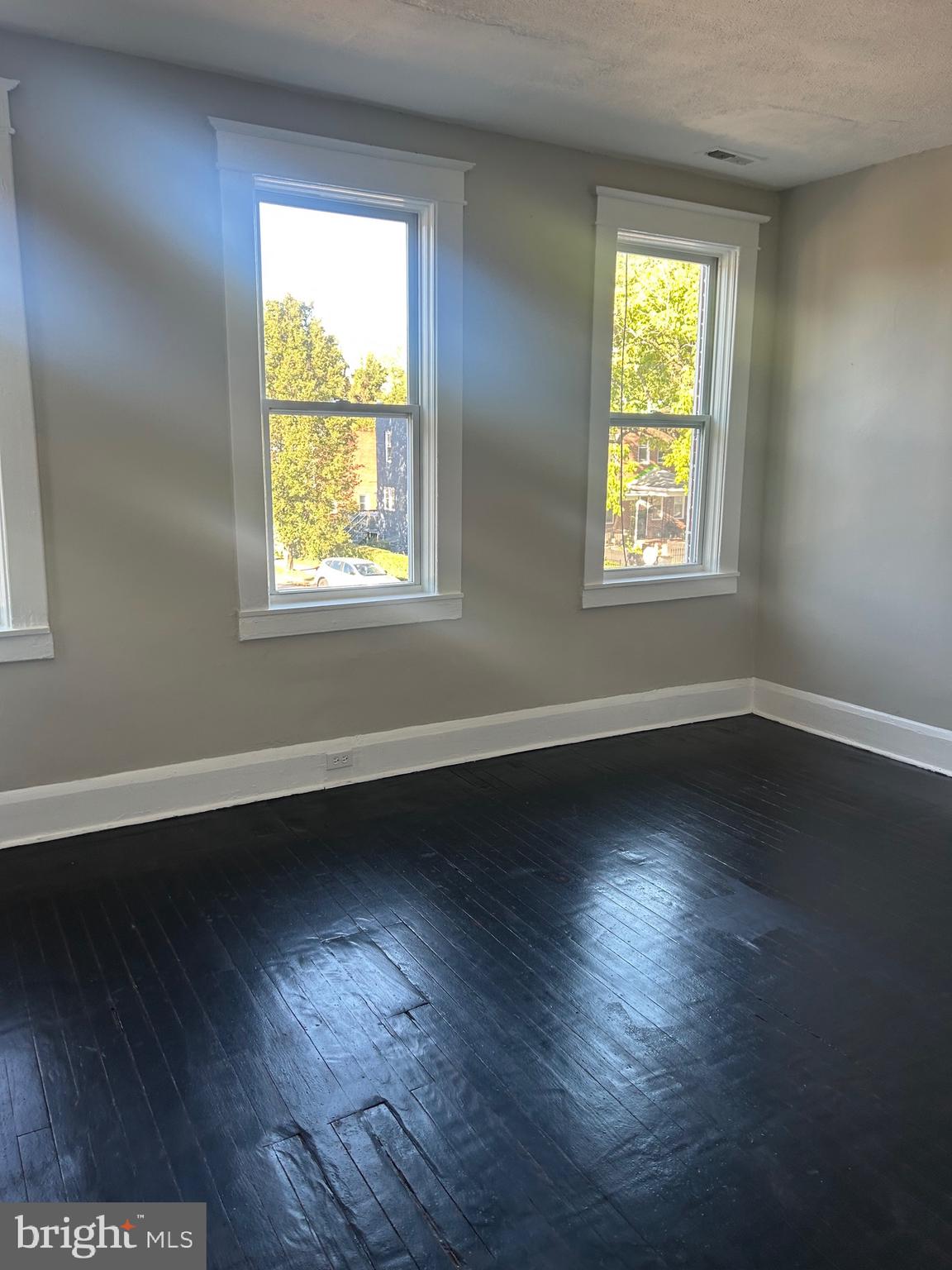 FALLSTAFF - Residential Lease