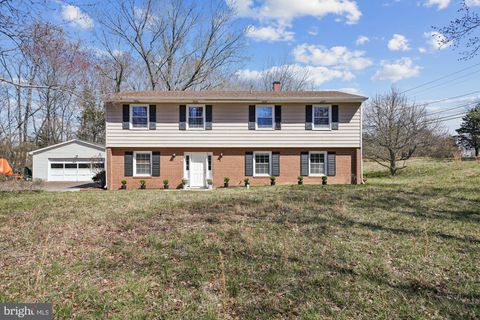 4 WALNUT HILL ROAD LA PLATA MD 20646