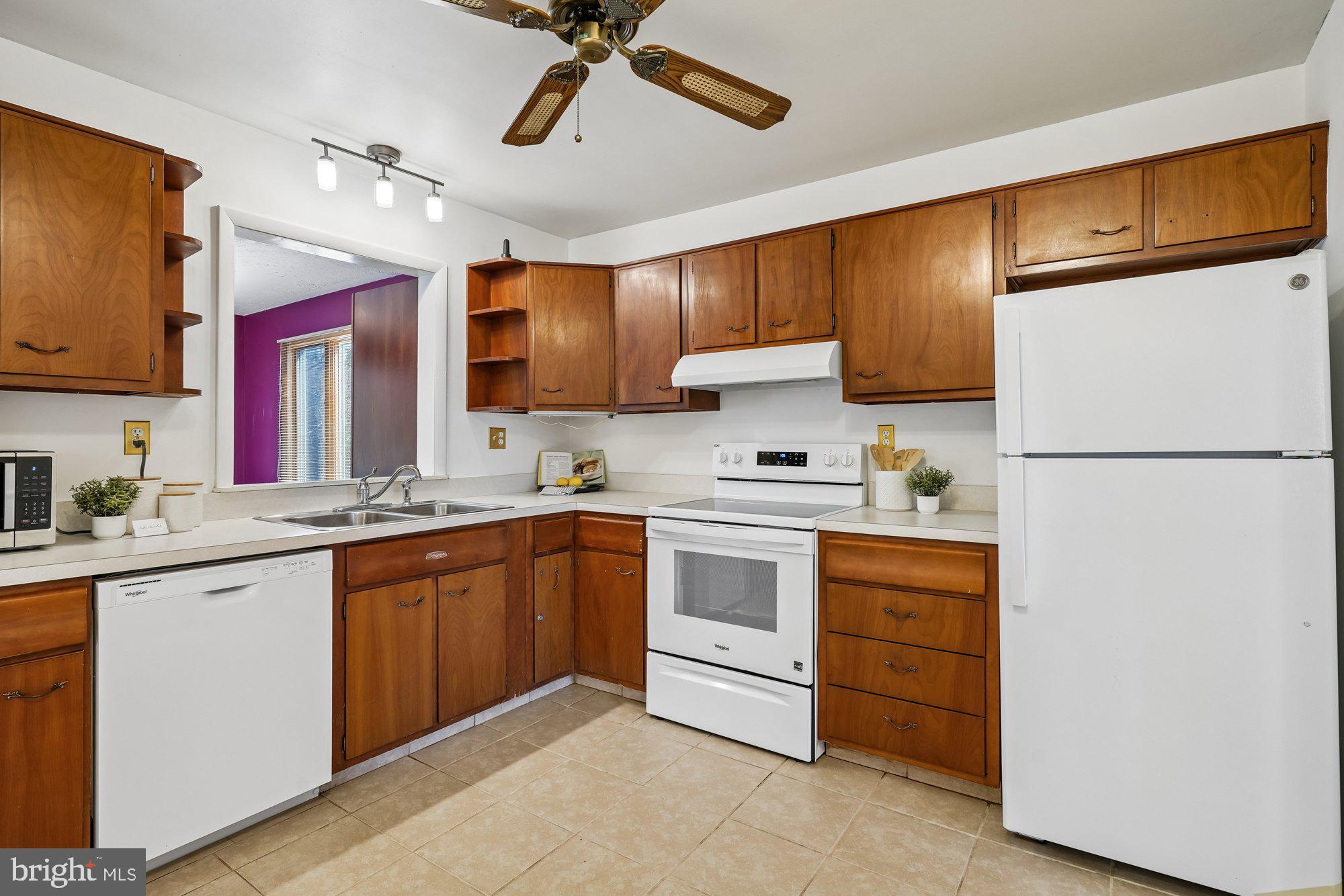 WALNUT HILLS LA PLATA - Residential