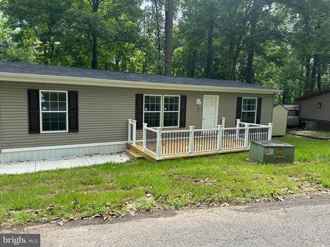 Homes For Sale - 18 Ash Lane<br/> QUAKERTOWN, PA 18951