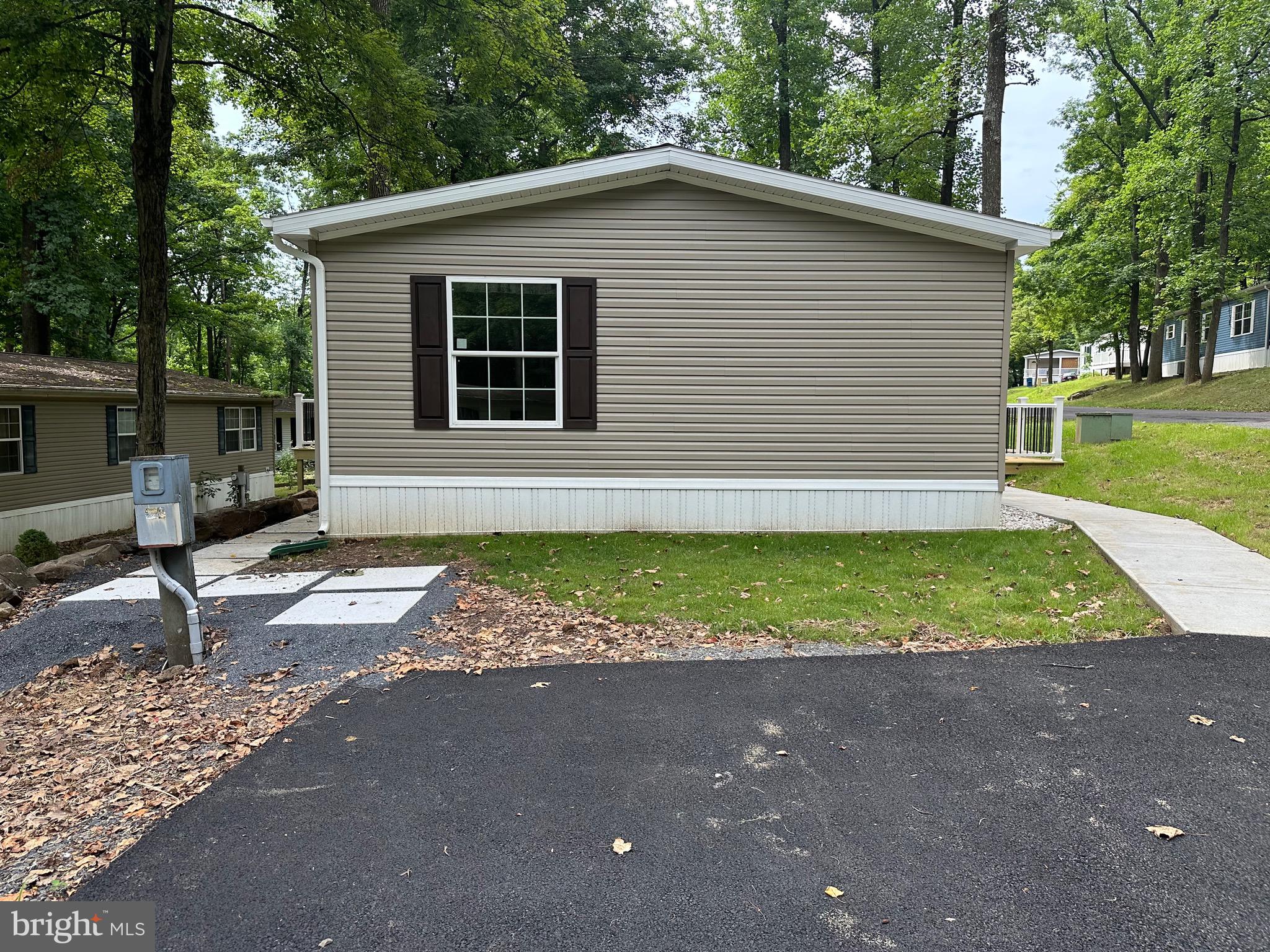 MELODYLAKESCNTRYCLUB - Residential