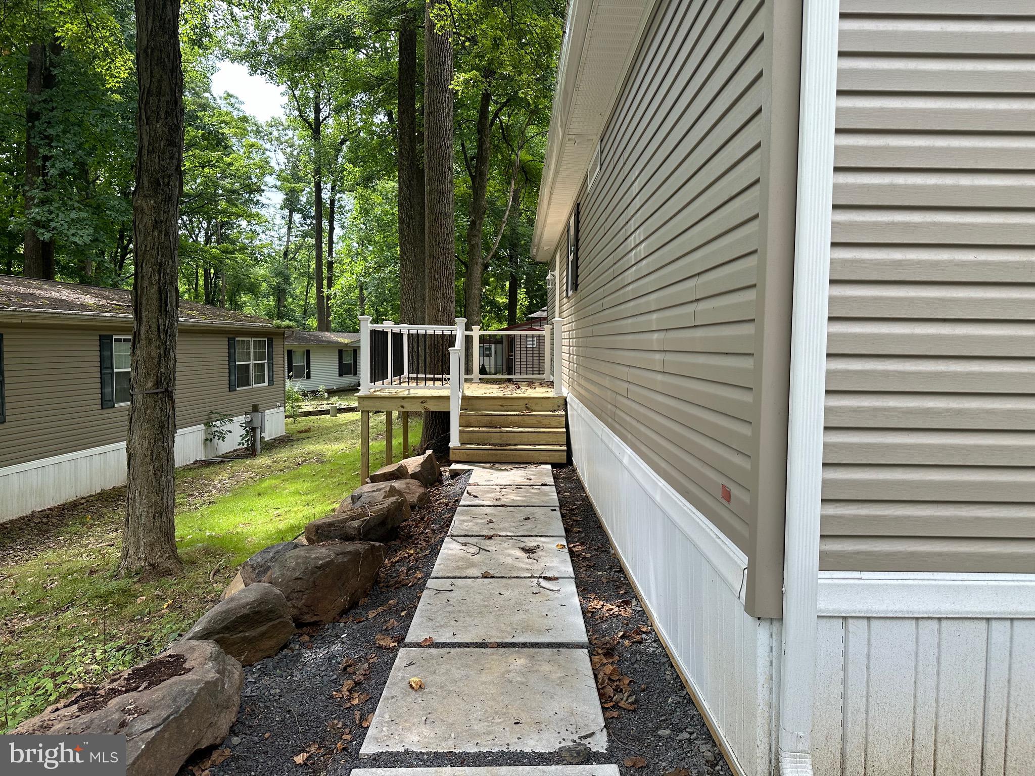 MELODYLAKESCNTRYCLUB - Residential