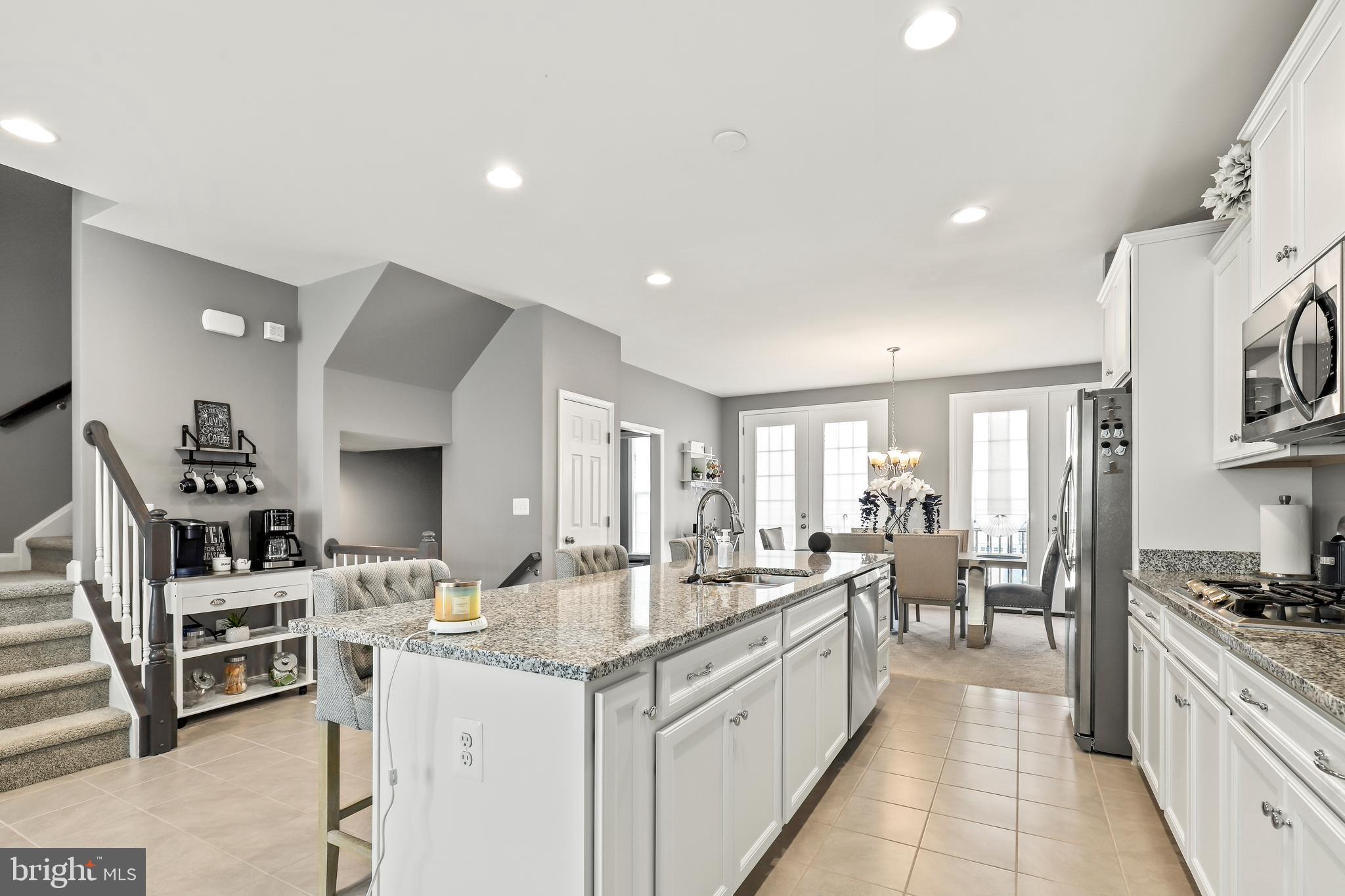 COURTYARDS AT COLONIAL FORGE - Residential