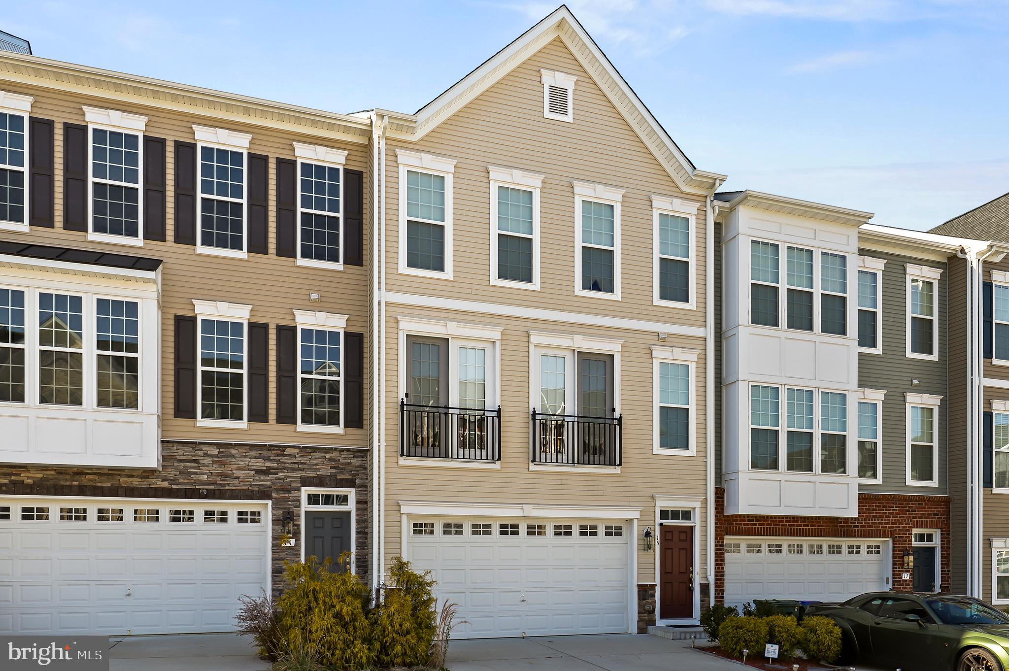COURTYARDS AT COLONIAL FORGE - Residential
