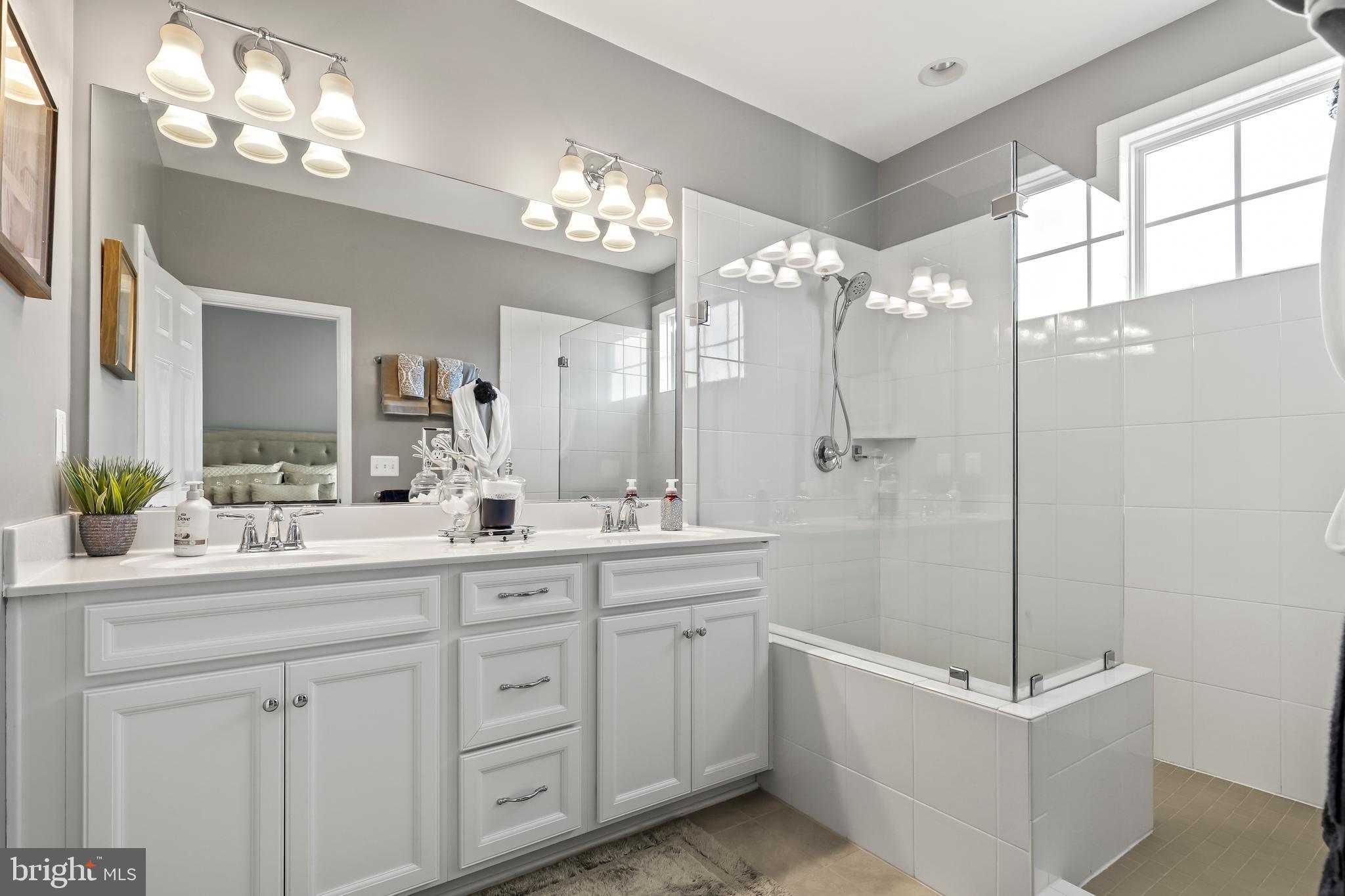 COURTYARDS AT COLONIAL FORGE - Residential