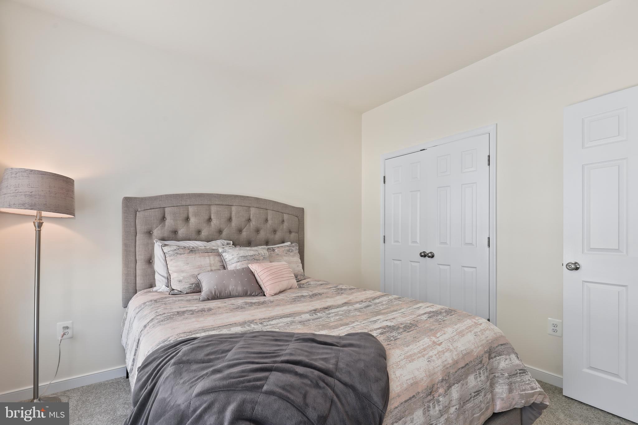 COURTYARDS AT COLONIAL FORGE - Residential