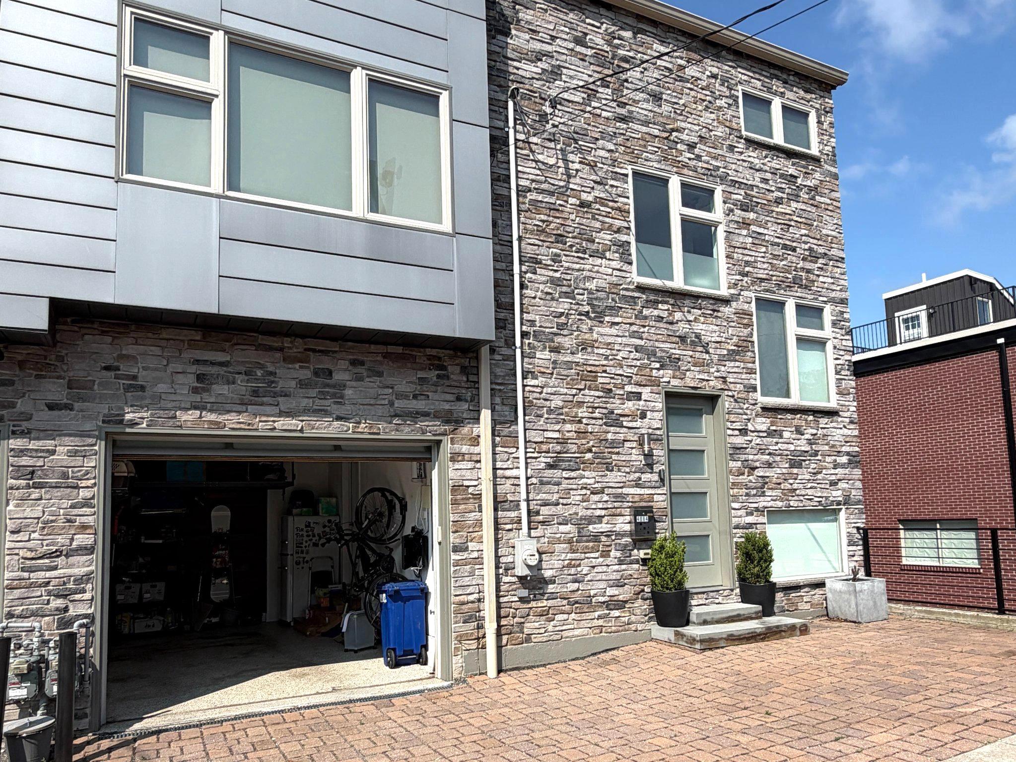 4084 MANAYUNK AVENUE