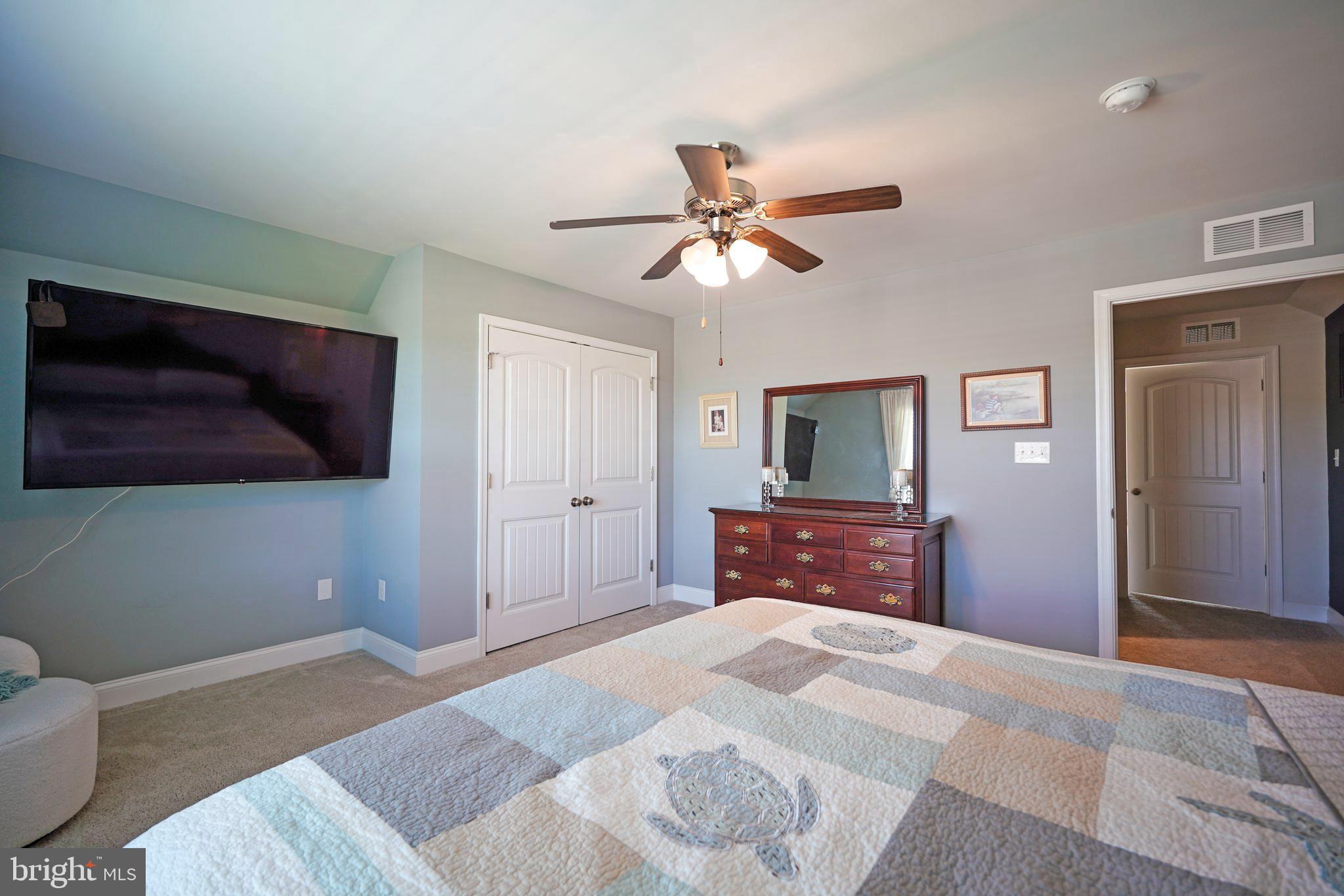 WOODFIELD PRESERVE - Residential