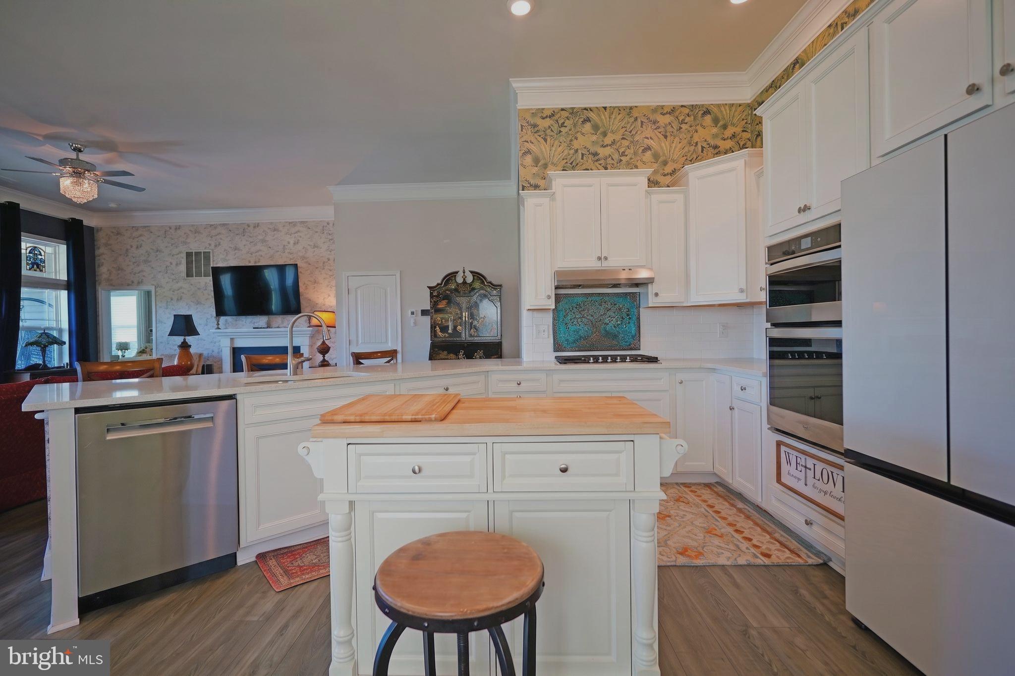 WOODFIELD PRESERVE - Residential