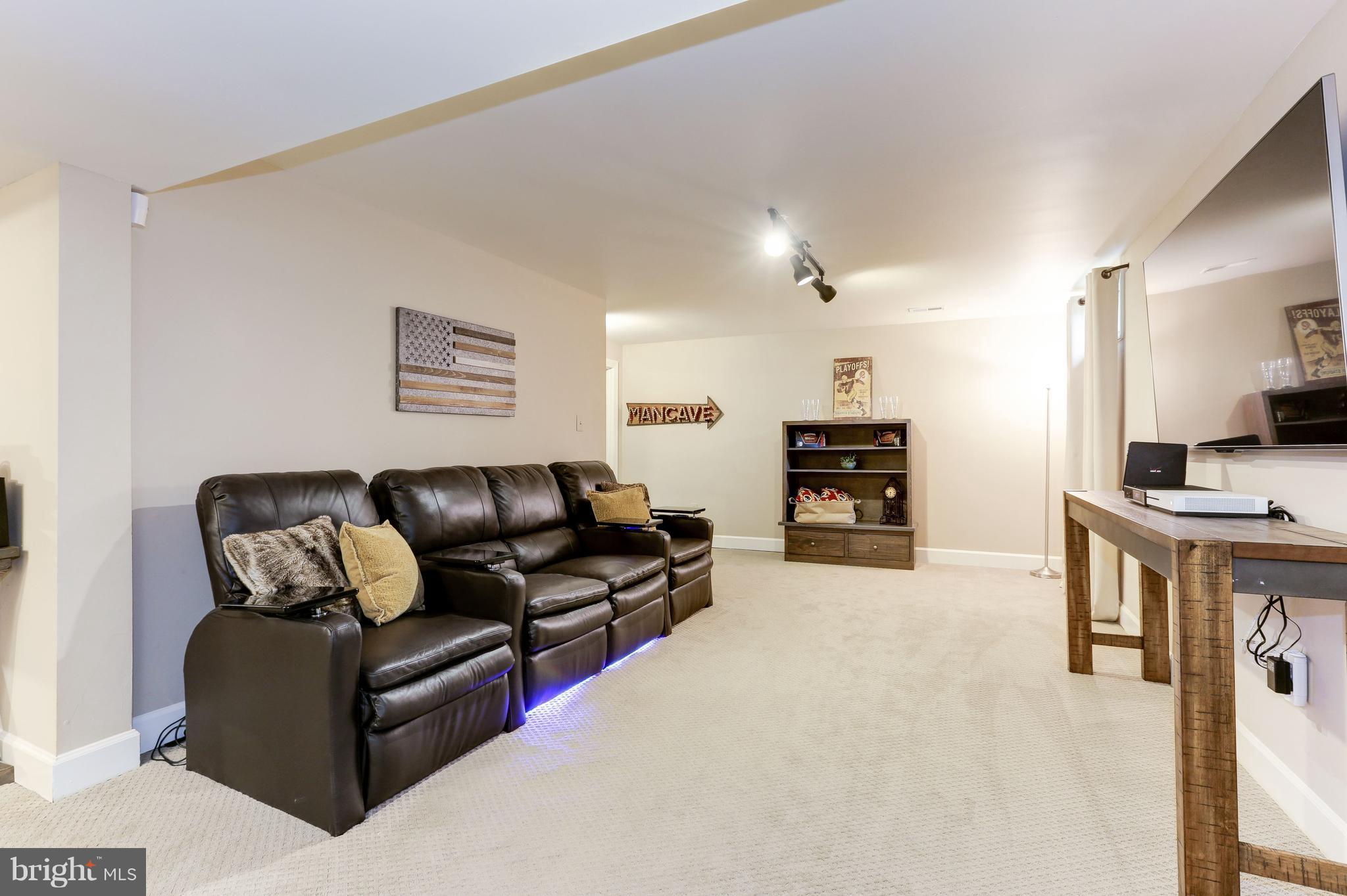 GRAYS OAKTON - Residential