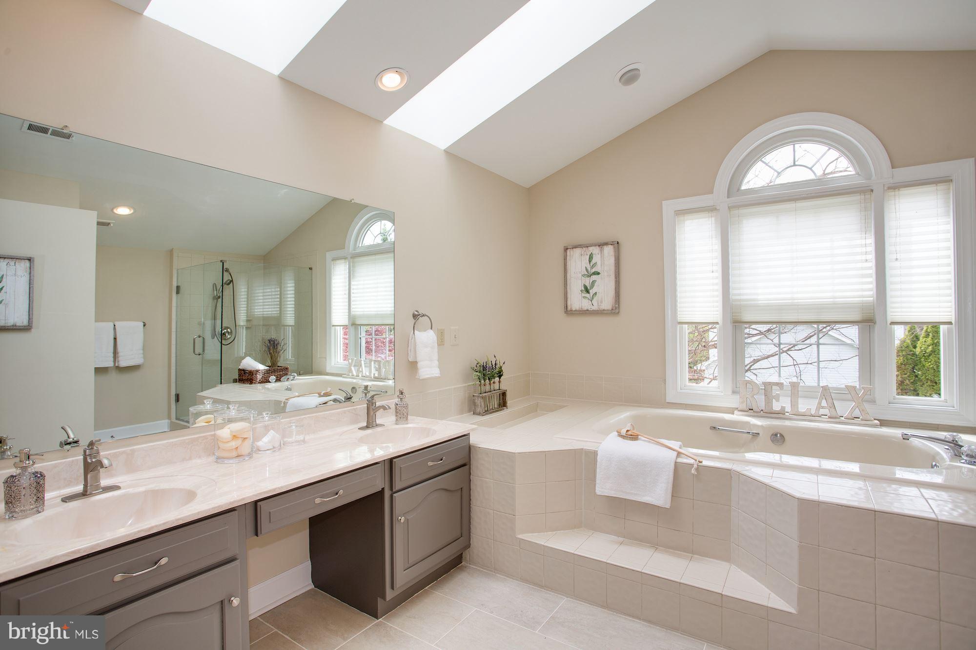 GRAYS OAKTON - Residential