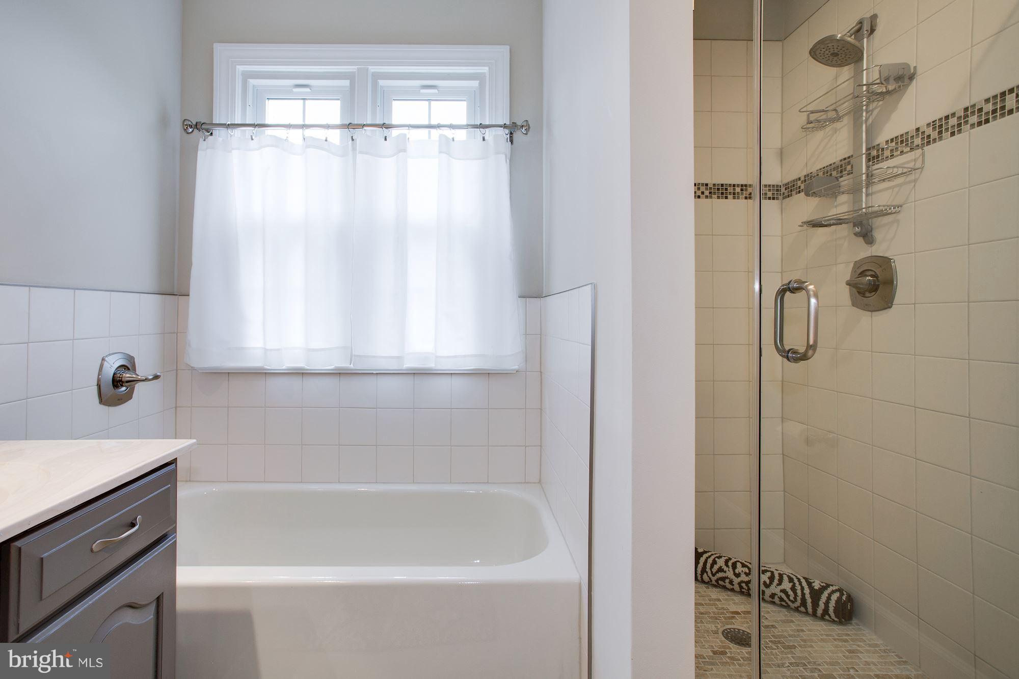 GRAYS OAKTON - Residential