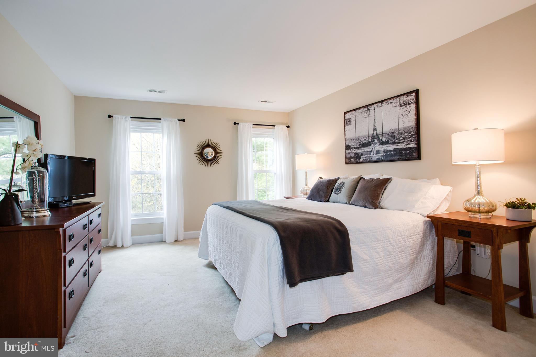 GRAYS OAKTON - Residential