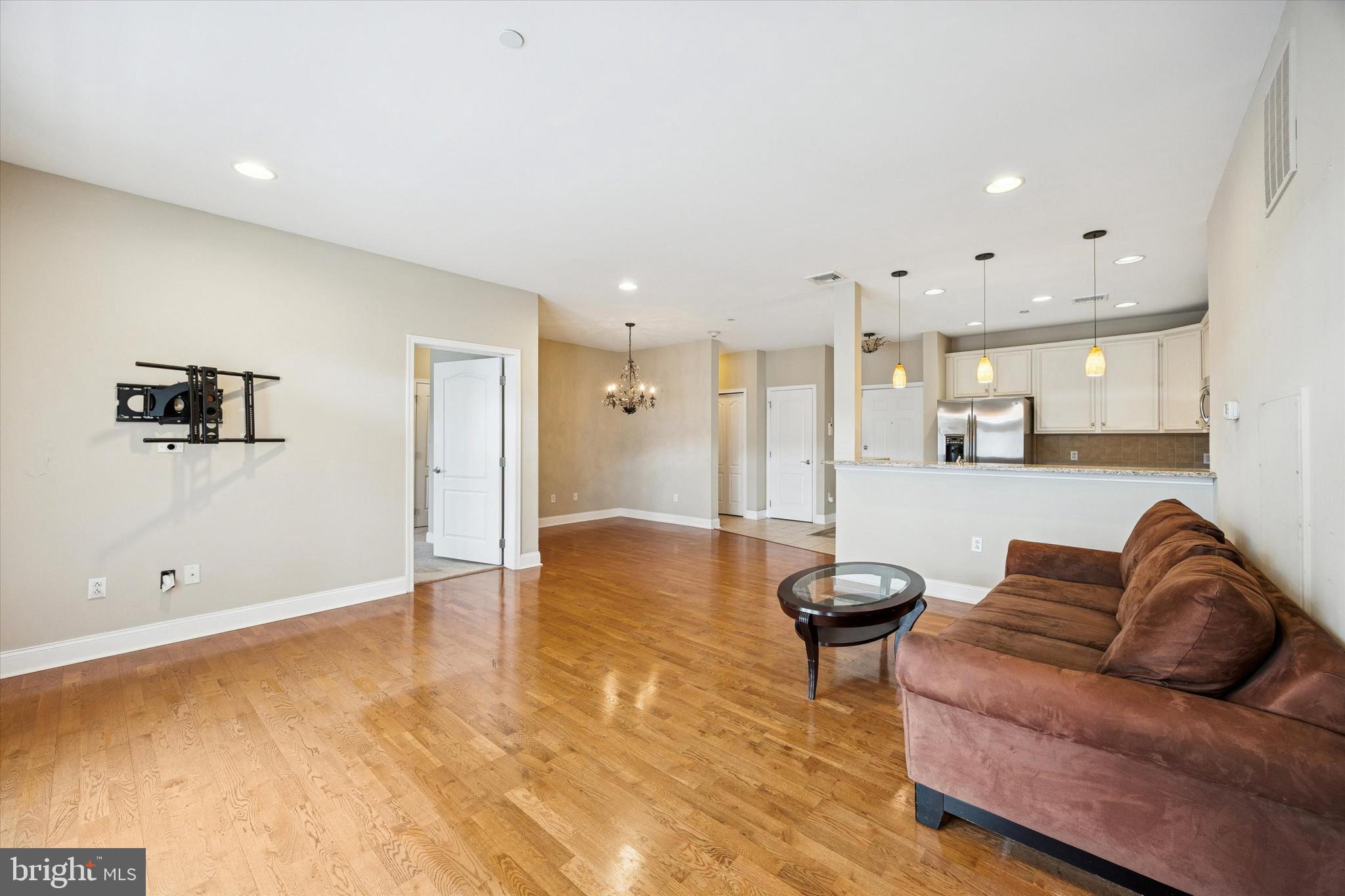 HUNTINGDON PLACE - Residential