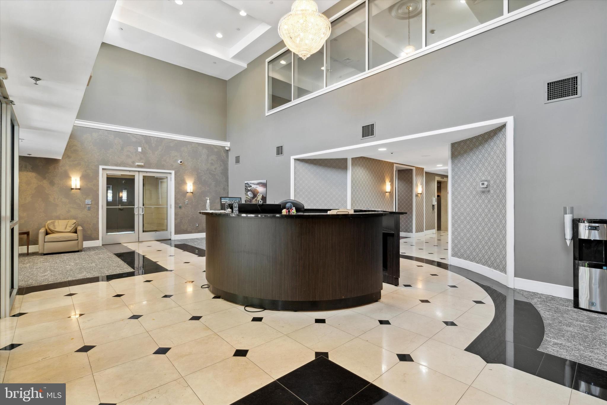 HUNTINGDON PLACE - Residential