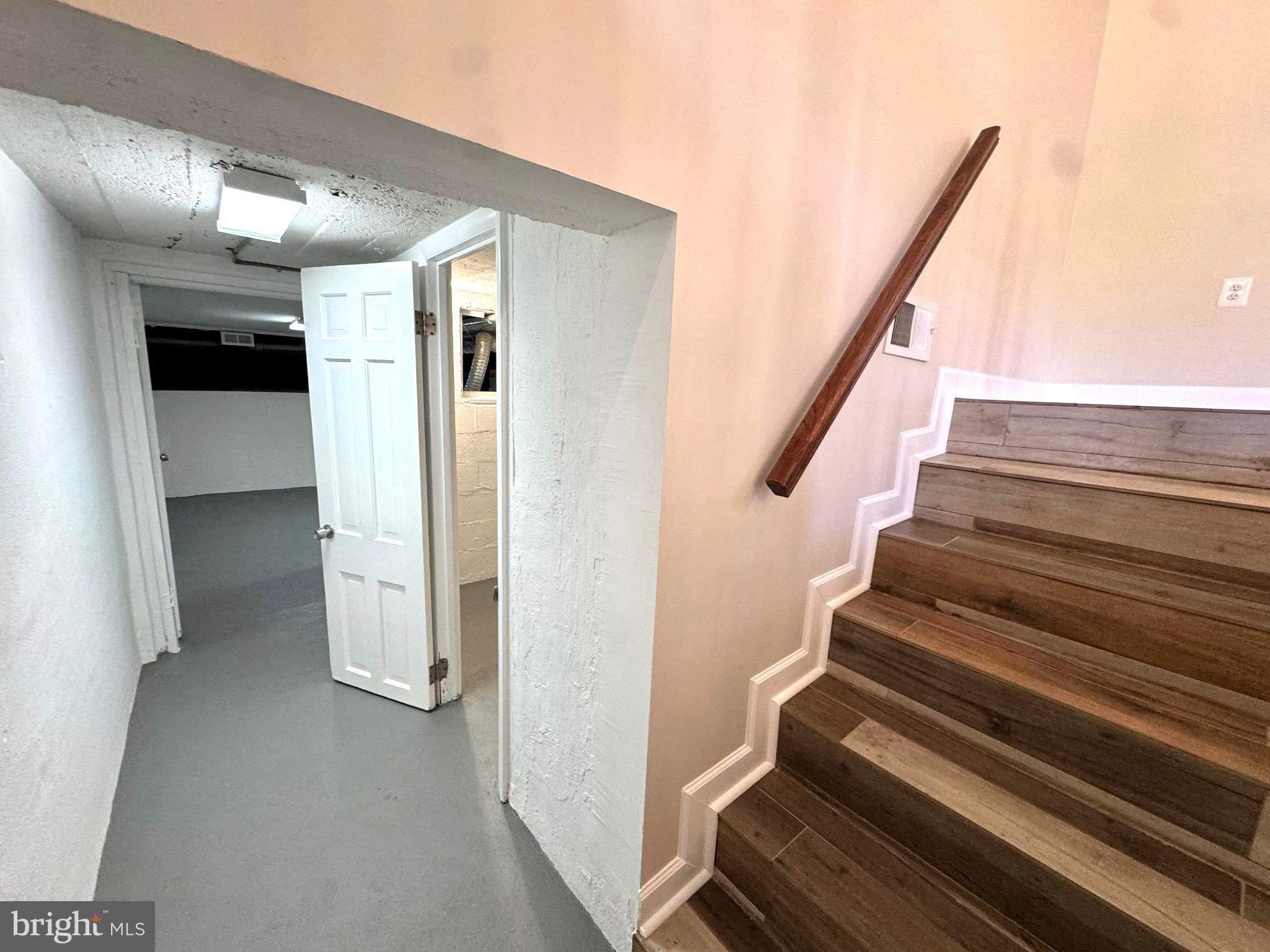 LAYTONSVILLE OUTSIDE - Residential Lease