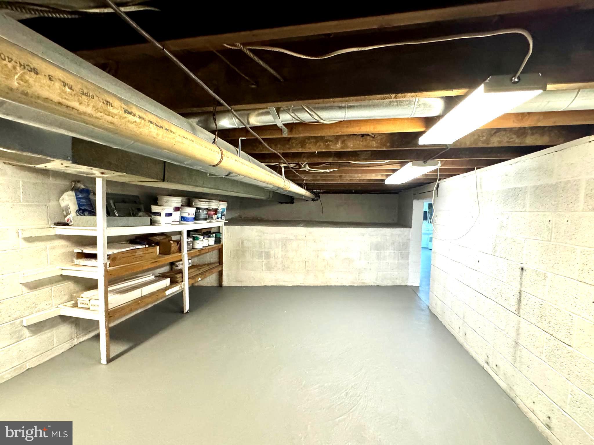 LAYTONSVILLE OUTSIDE - Residential Lease